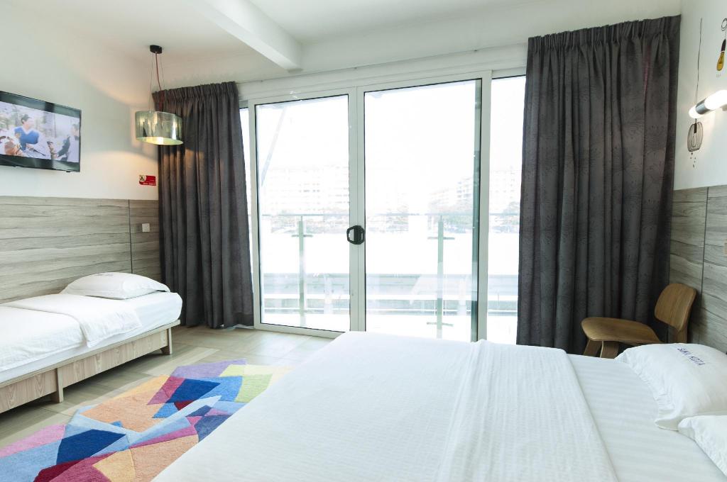 Suka Kota Hotel