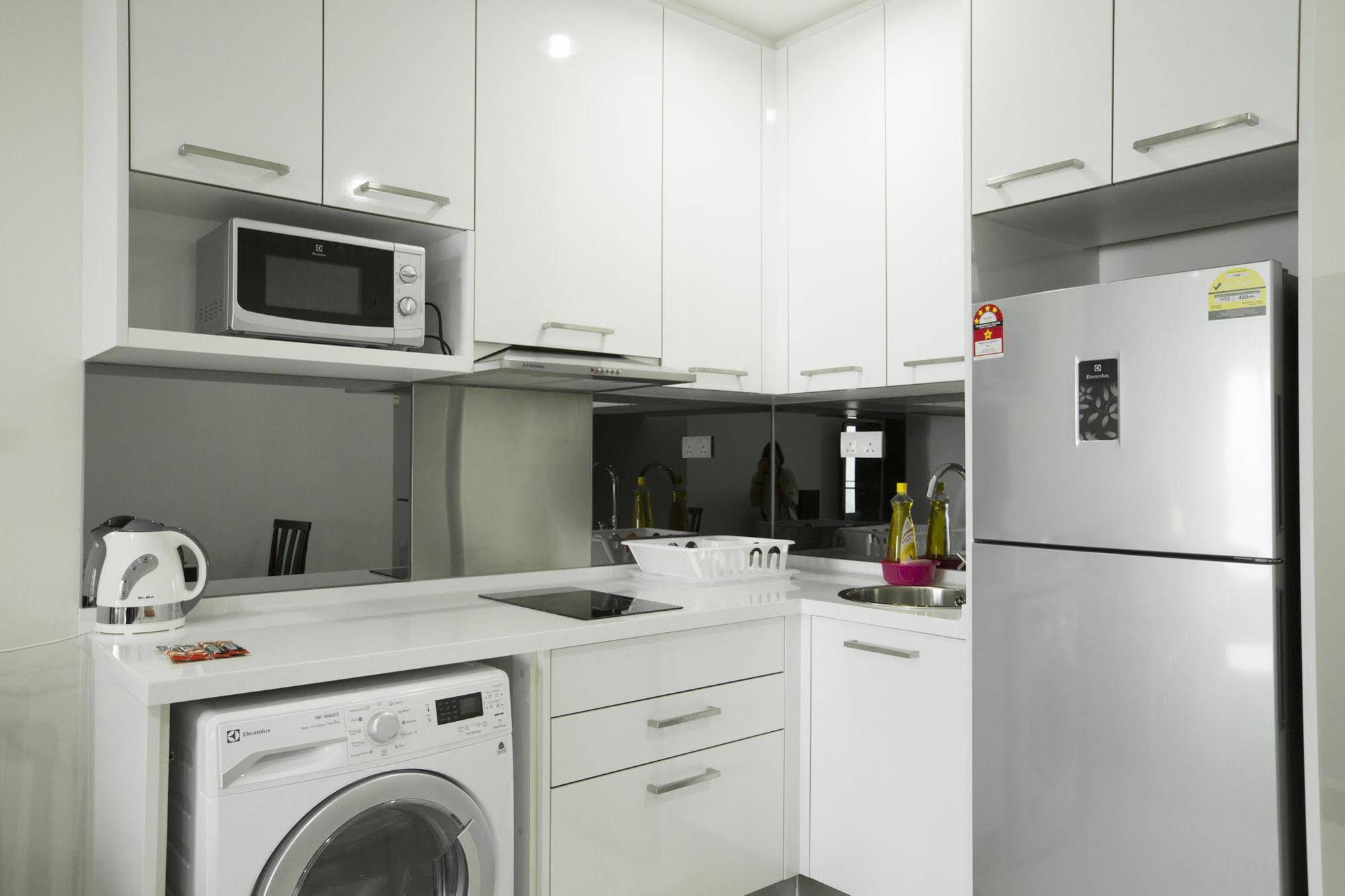 Summer Suites Bernice