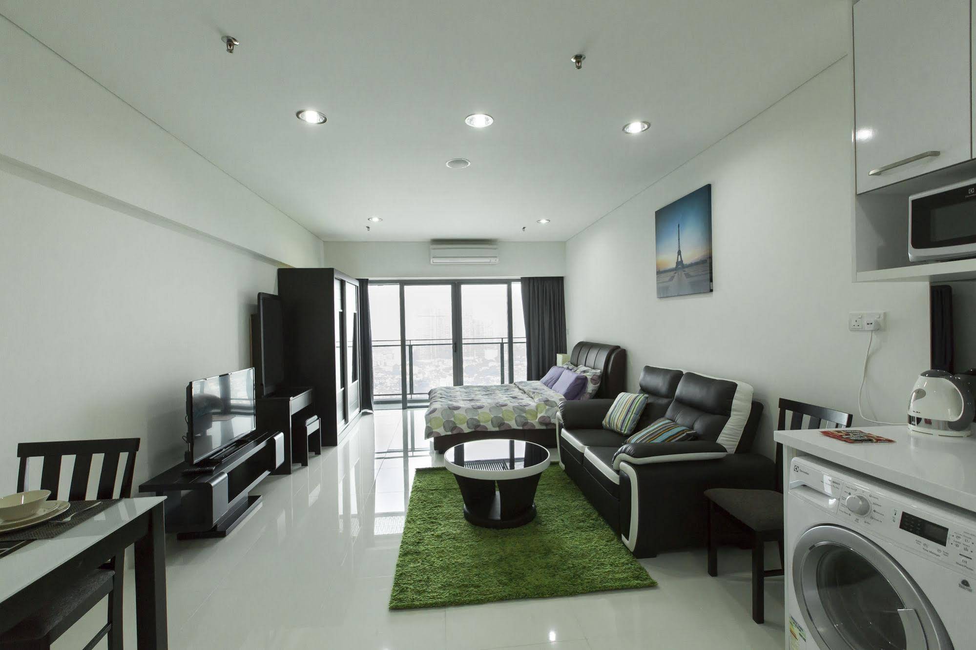 Summer Suites Bernice