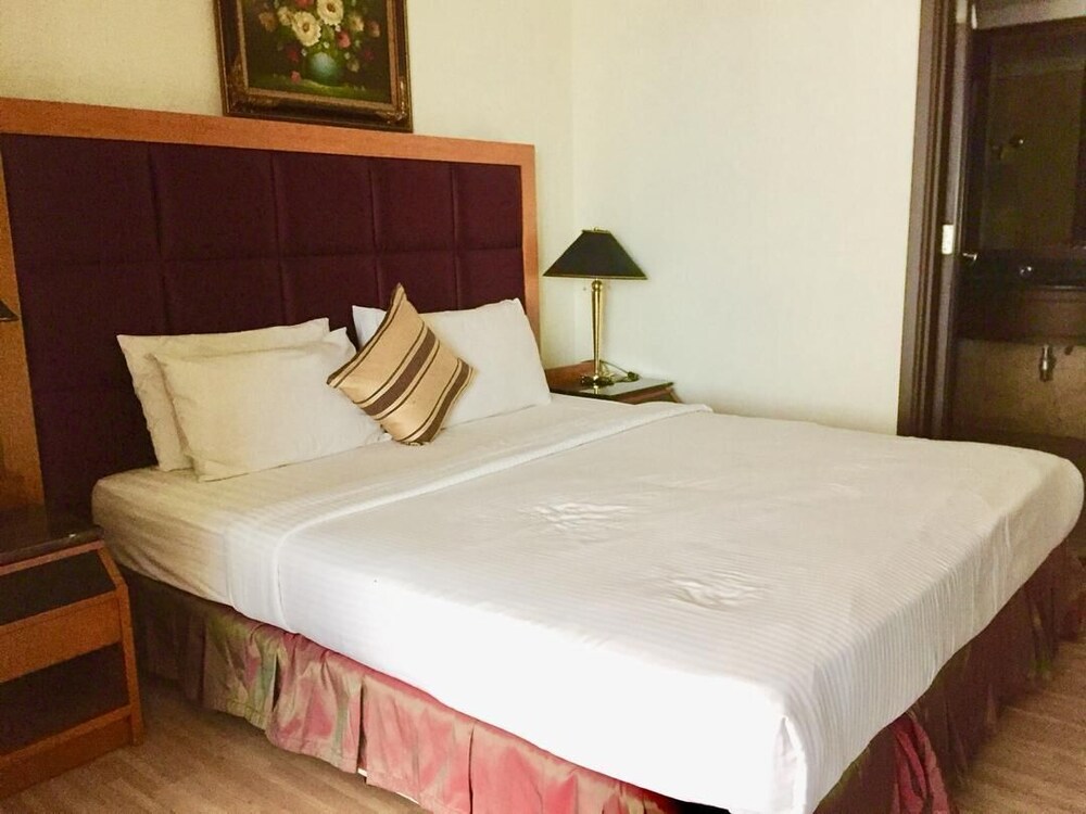 Times Square Residences by LAD