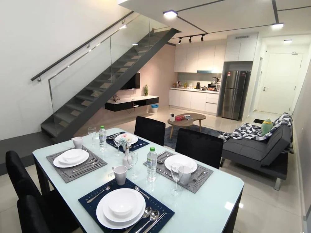 Victoria Home Eko Cheras