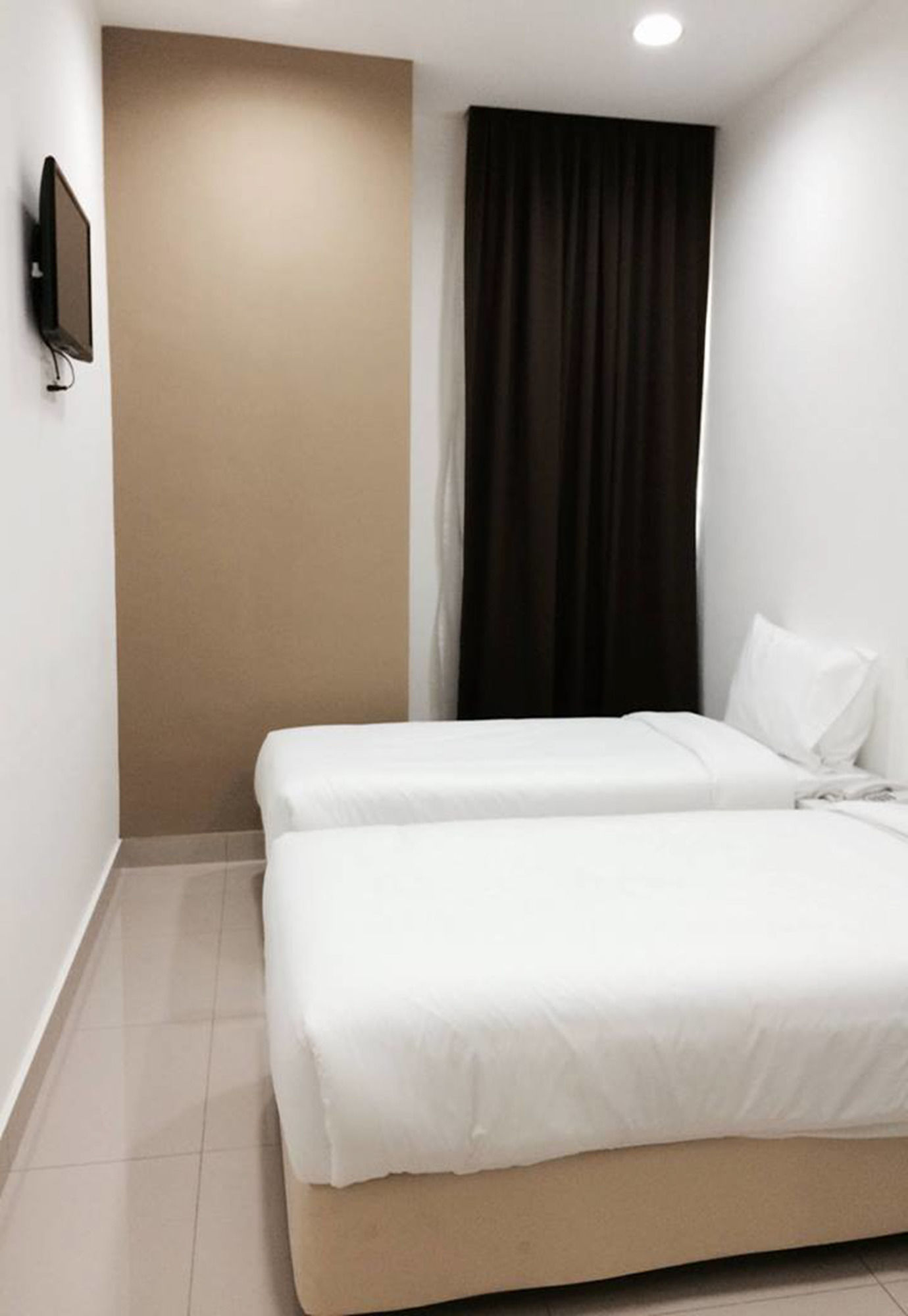 YY48 Hotel