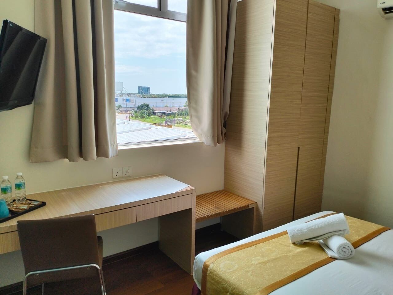 Sunflower World Hotel