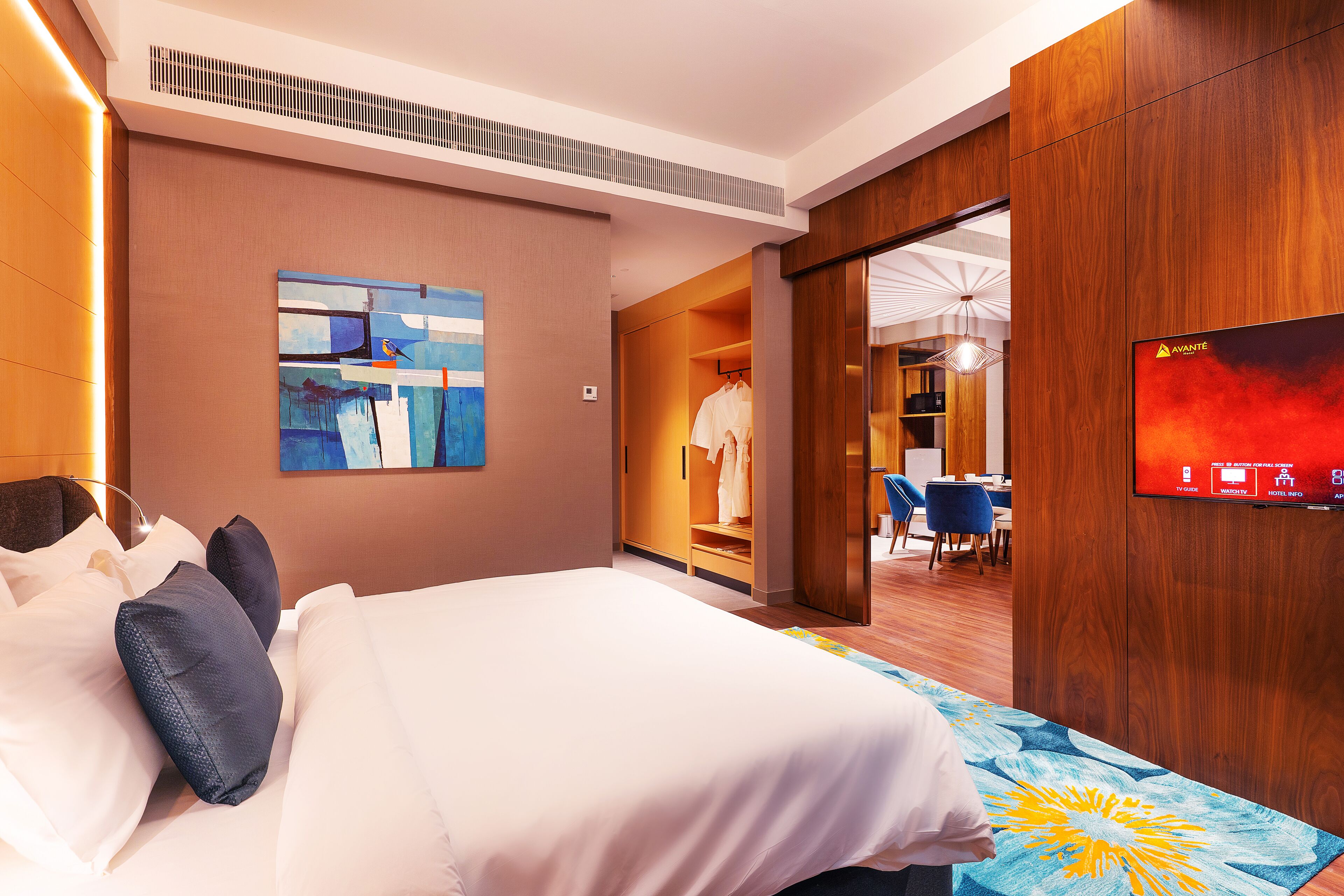 M World Hotel