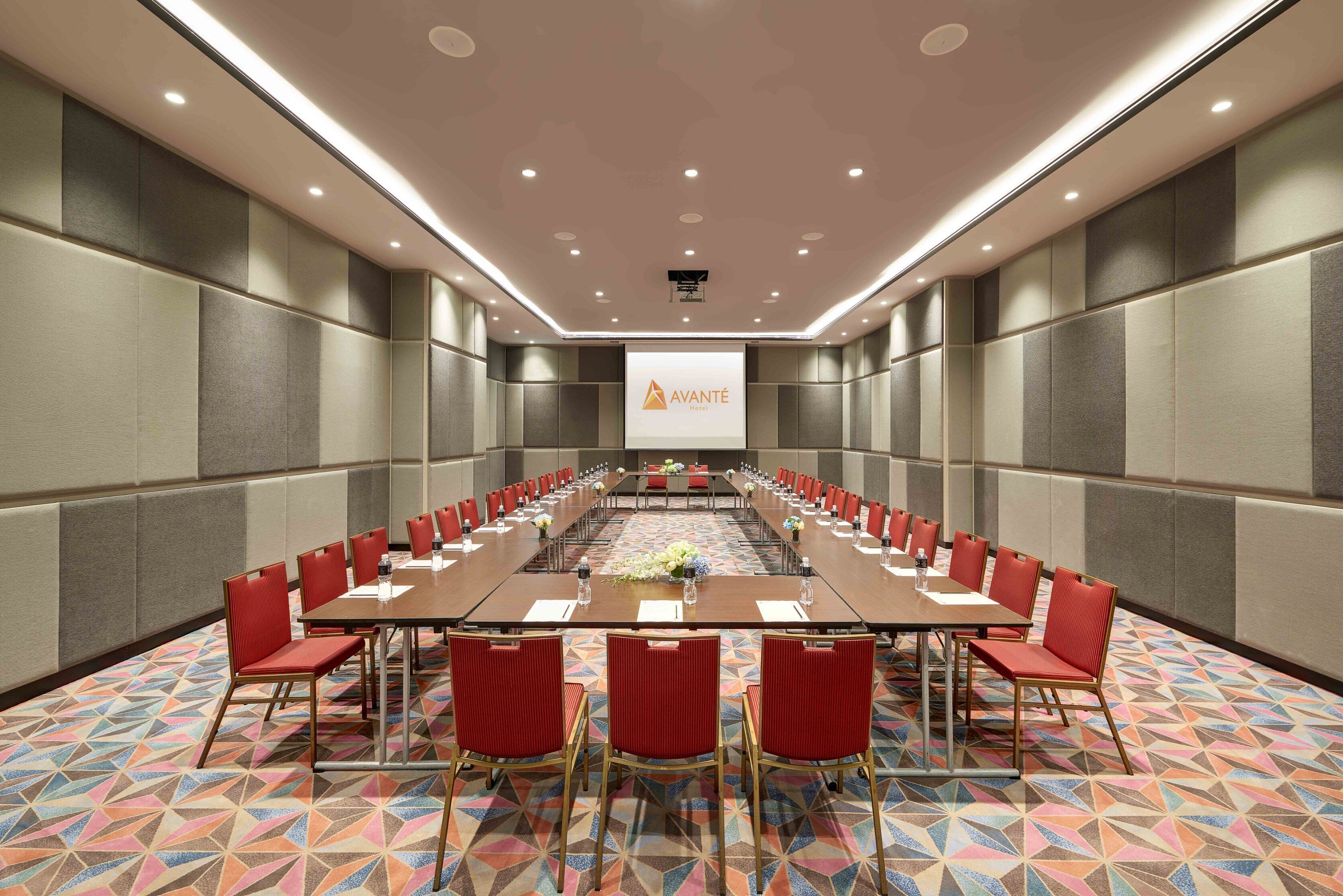 M World Hotel