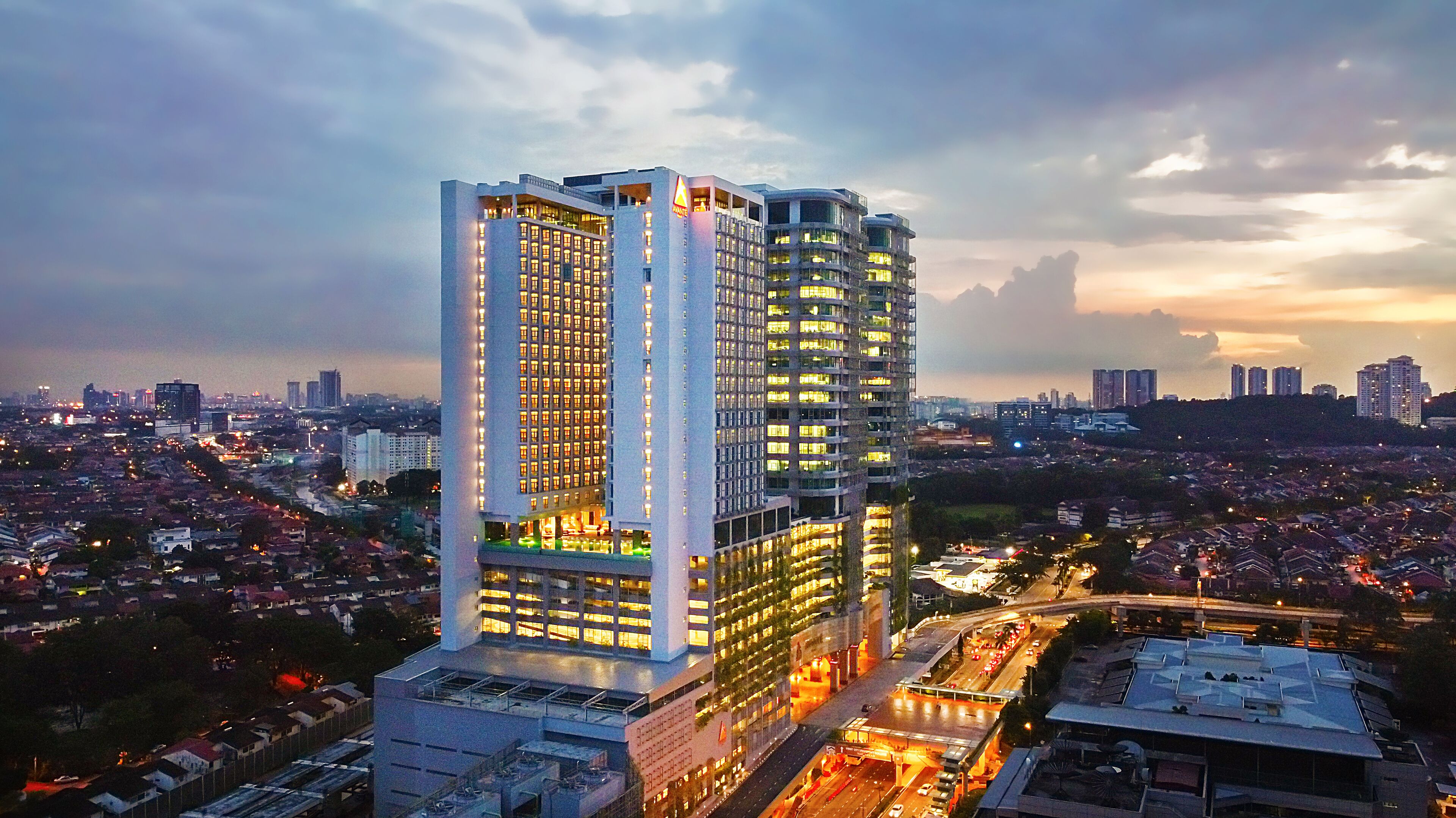 M World Hotel