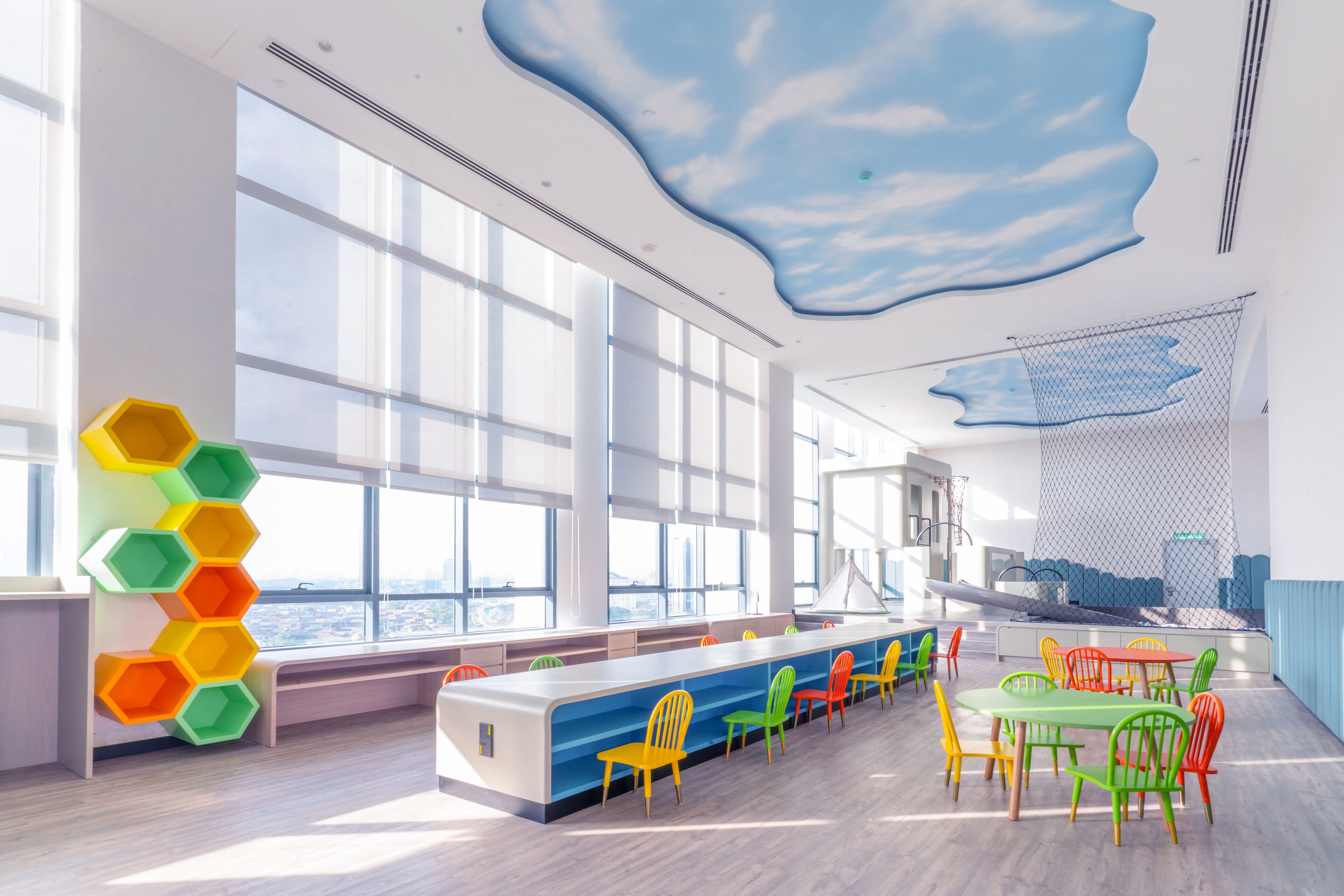 M World Hotel