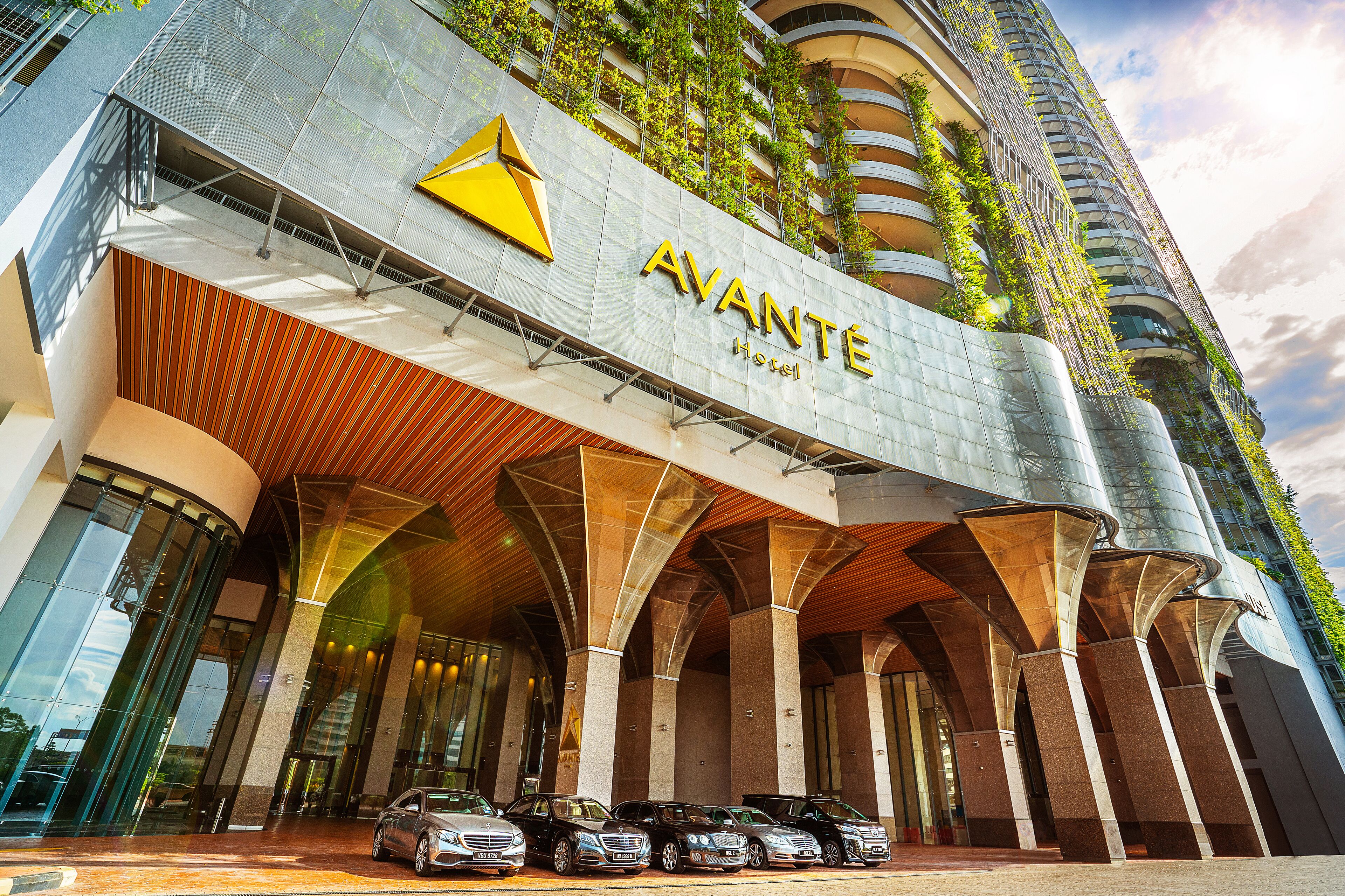 M World Hotel