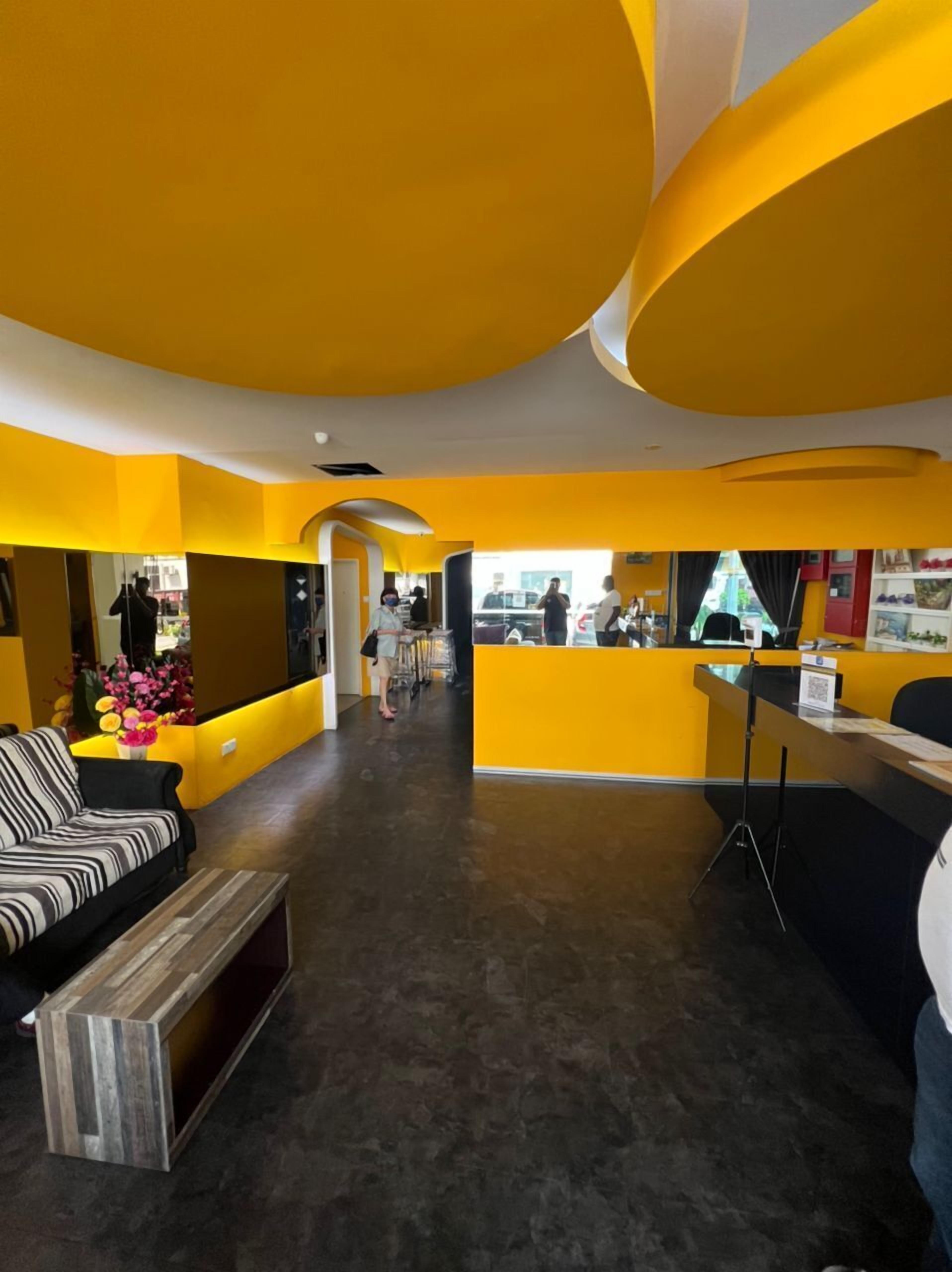 Bright Hotel