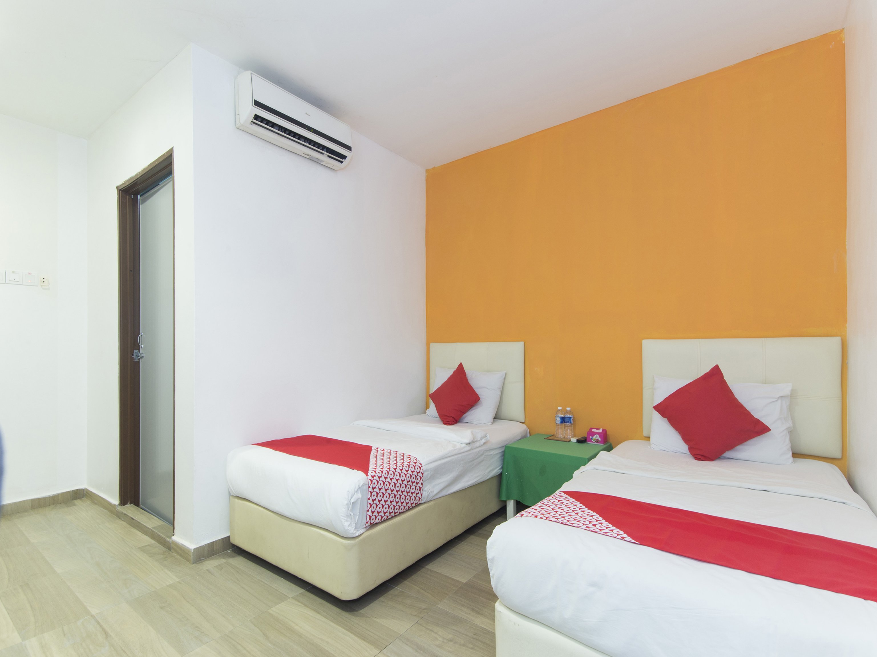 City Boutique Kuchai Lama by OYO Rooms