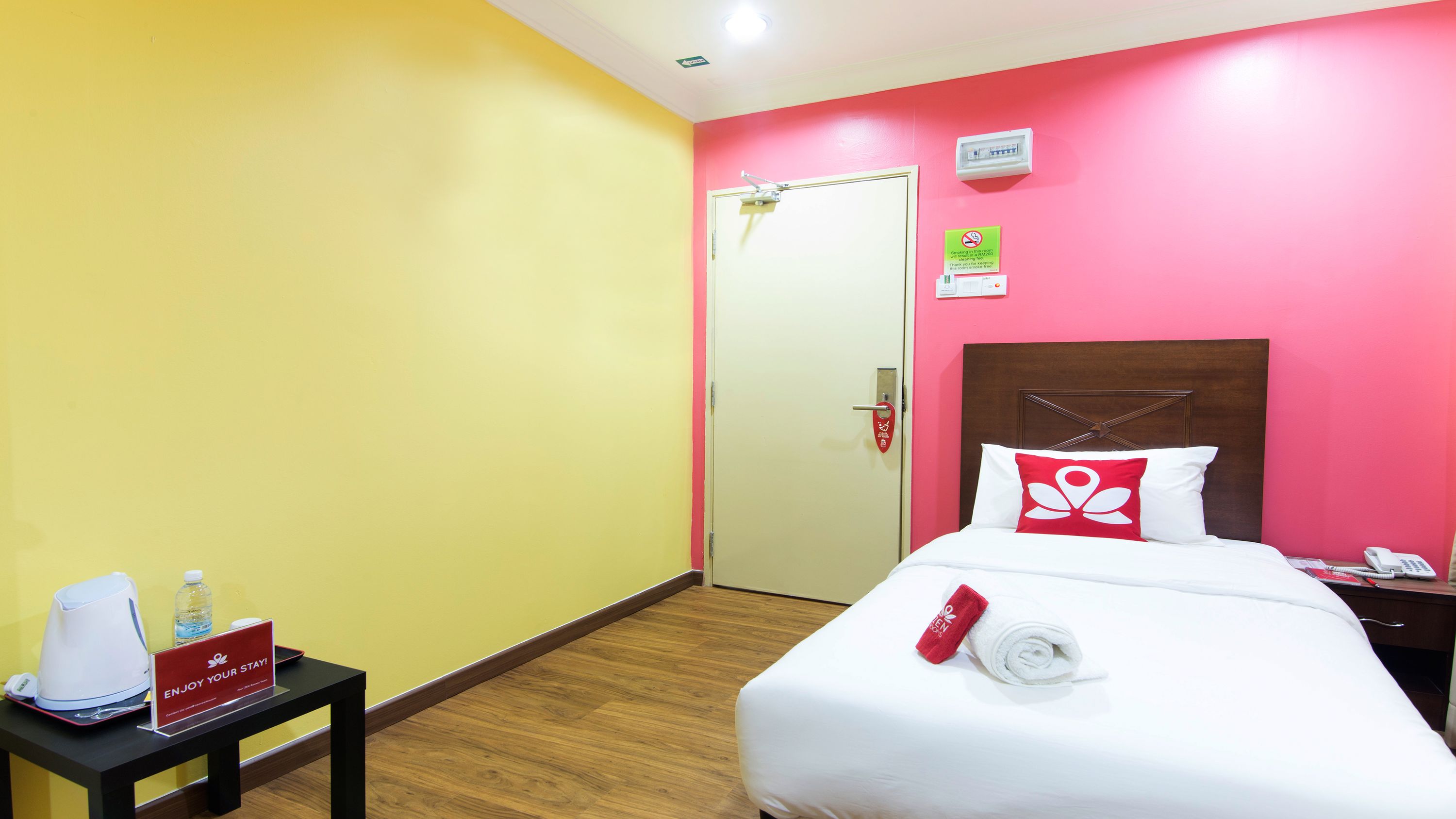 Hotel Sunjoy 9 by ZEN Rooms