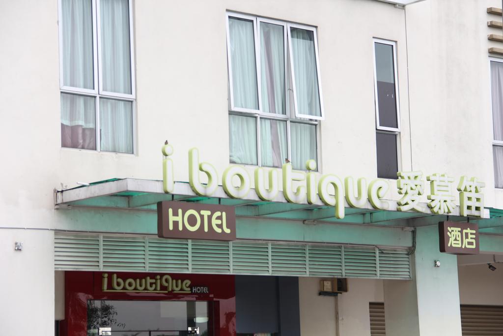 OYO 331 i Boutique Hotel