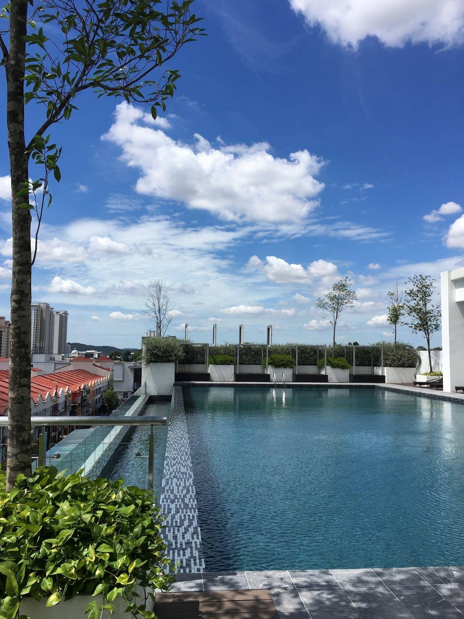 Nexis Suites