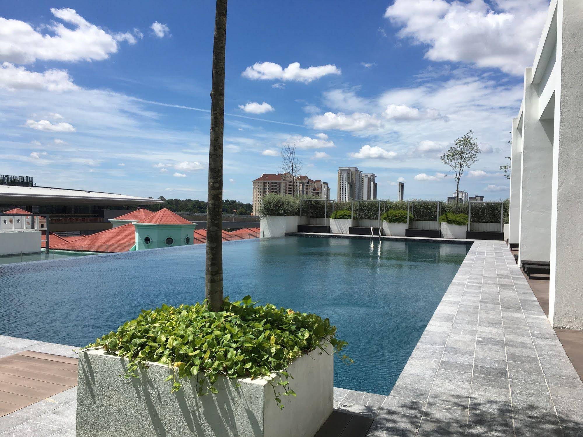 Nexis Suites