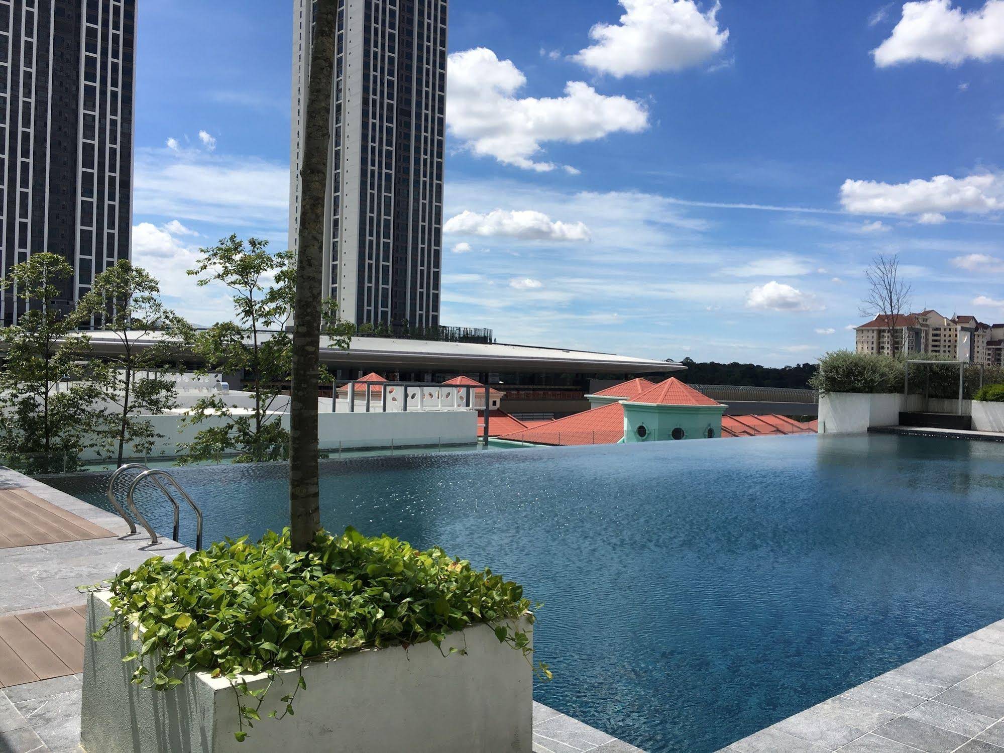 Nexis Suites