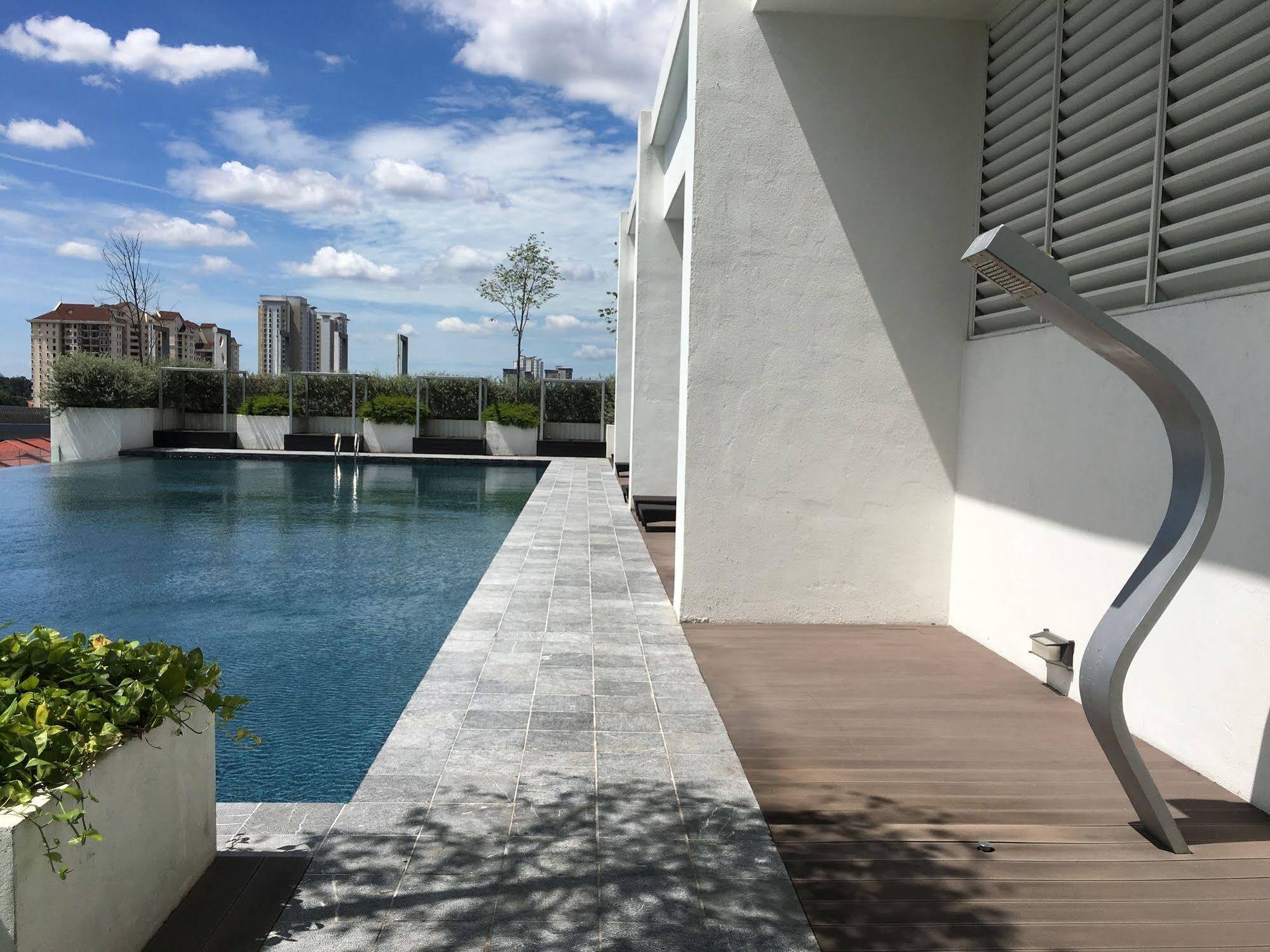 Nexis Suites