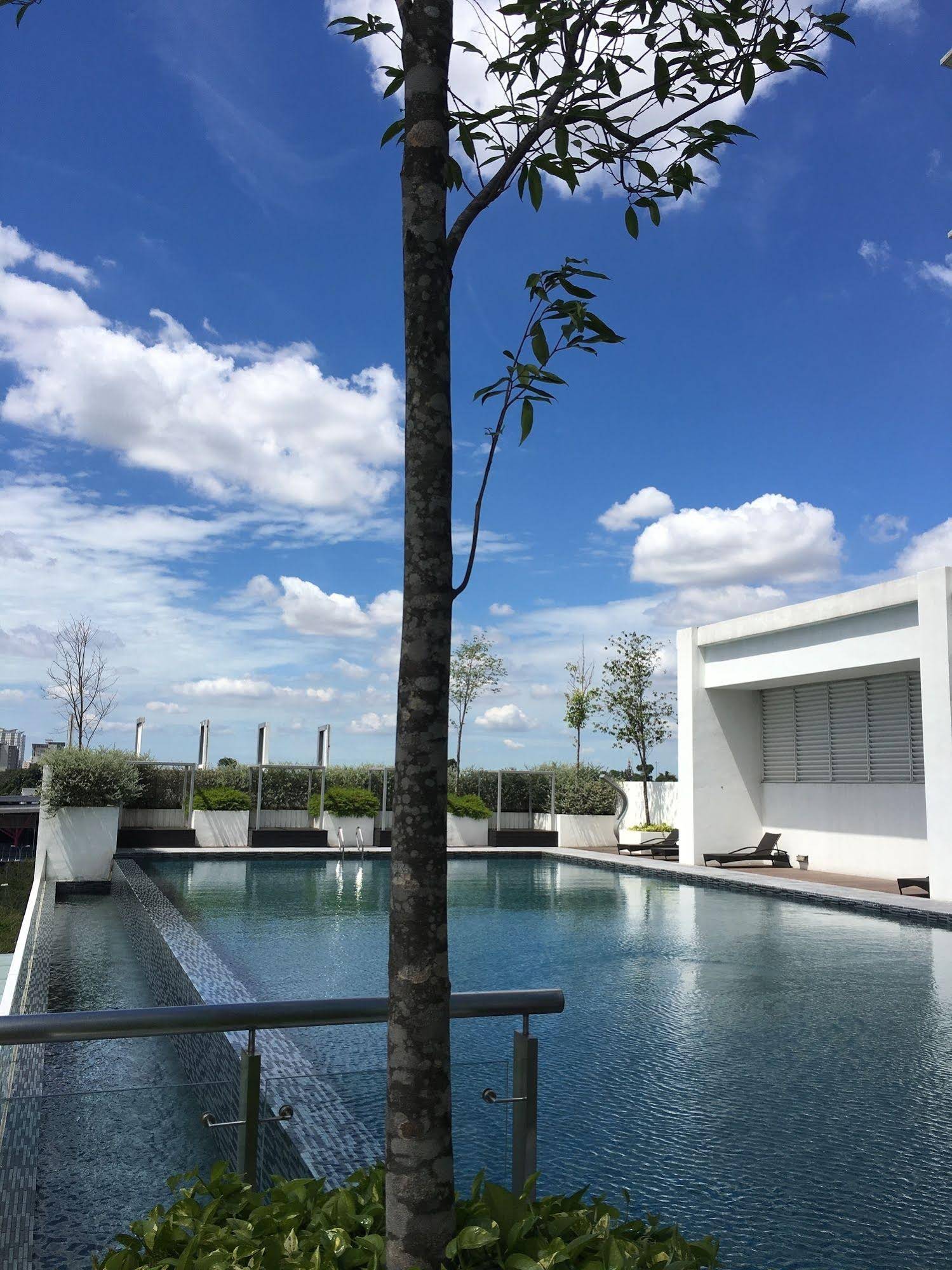 Nexis Suites