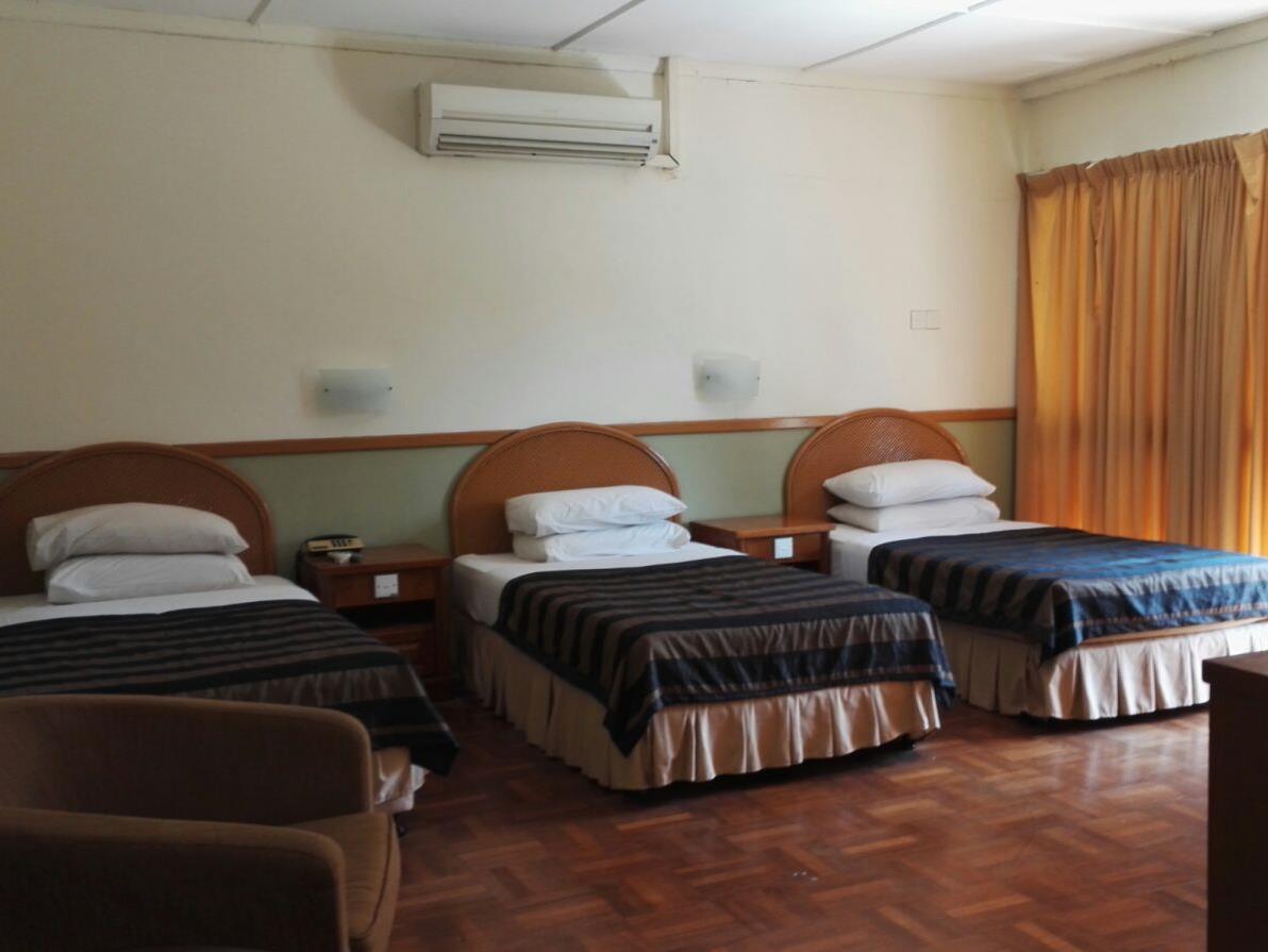 Shah's Village Hotel