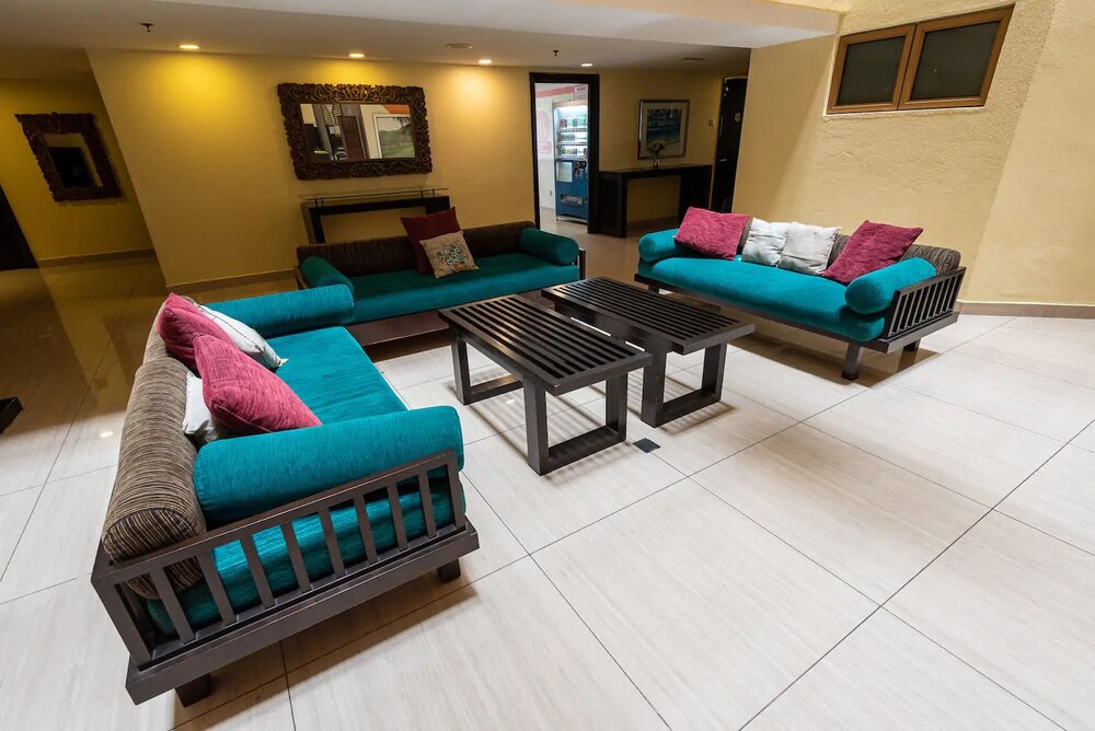 Sunway Pyramid Home Stay Link to Shopping Mall Theme Park