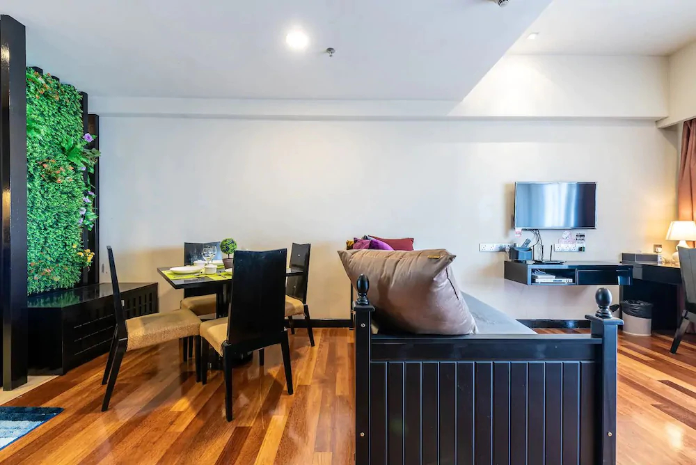 Sunway Pyramid Home Stay Link to Shopping Mall Theme Park