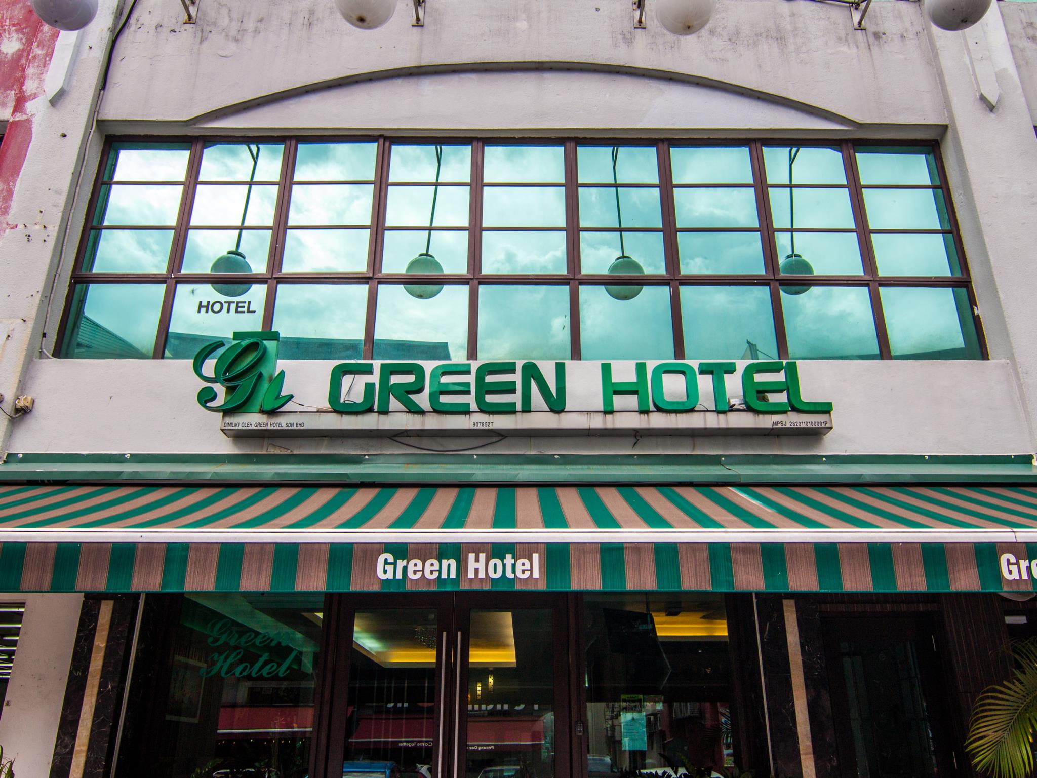 Green Hotel