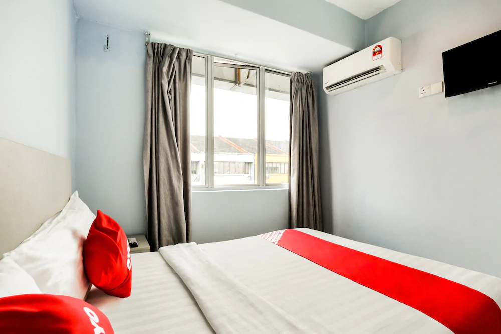 Green Leaf Boutique Hotel by OYO Rooms