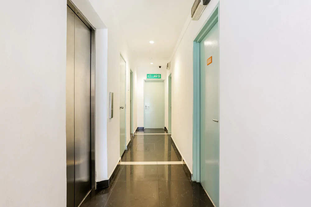 Green Leaf Boutique Hotel by OYO Rooms