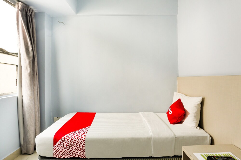 Green Leaf Boutique Hotel by OYO Rooms