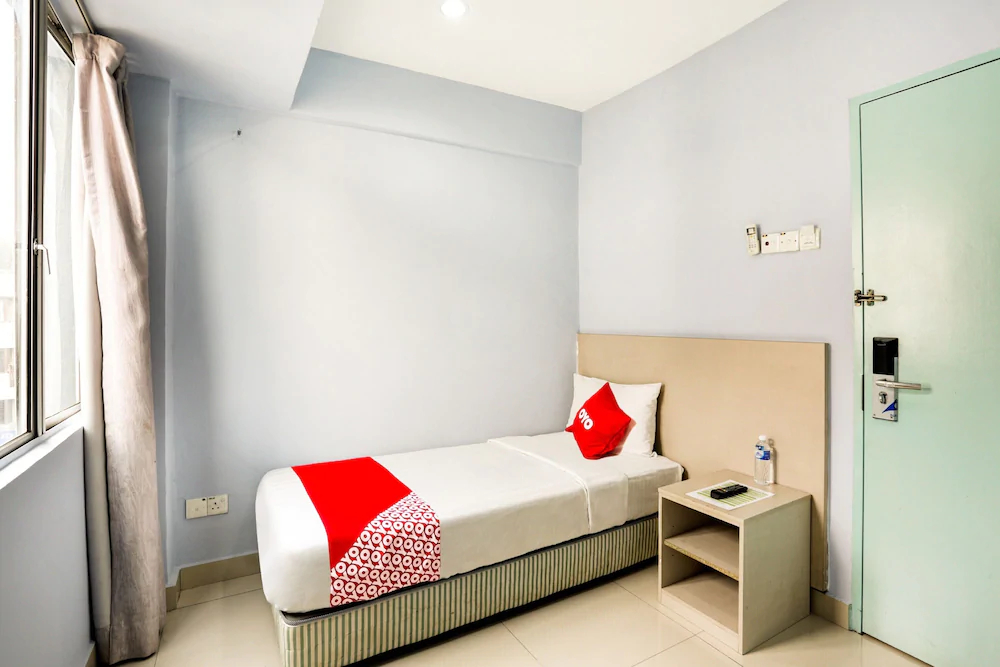 Green Leaf Boutique Hotel by OYO Rooms