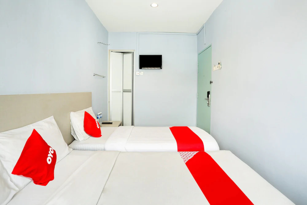 Green Leaf Boutique Hotel by OYO Rooms