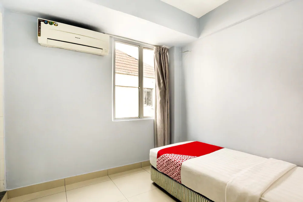 Green Leaf Boutique Hotel by OYO Rooms