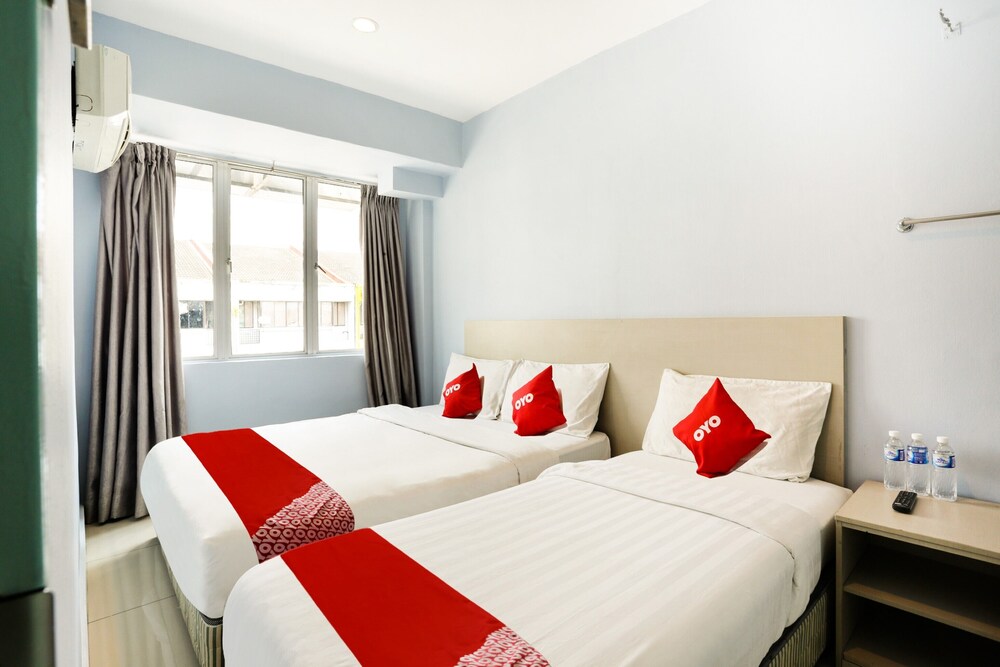 Green Leaf Boutique Hotel by OYO Rooms