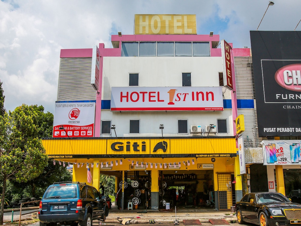 1st Inn Hotel by OYO Rooms