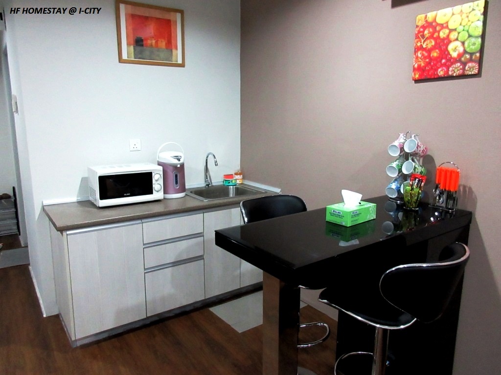 OYO 763 Tazara Hotel