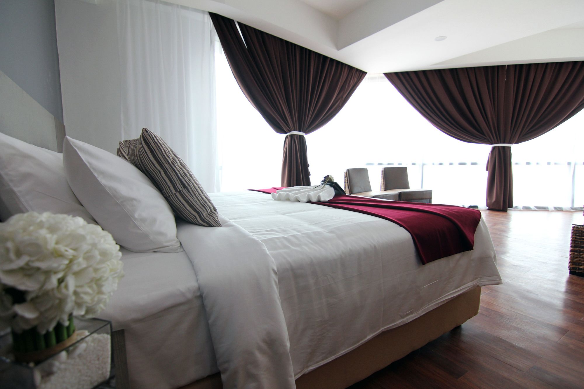 Nexus Regency Suites & Hotel