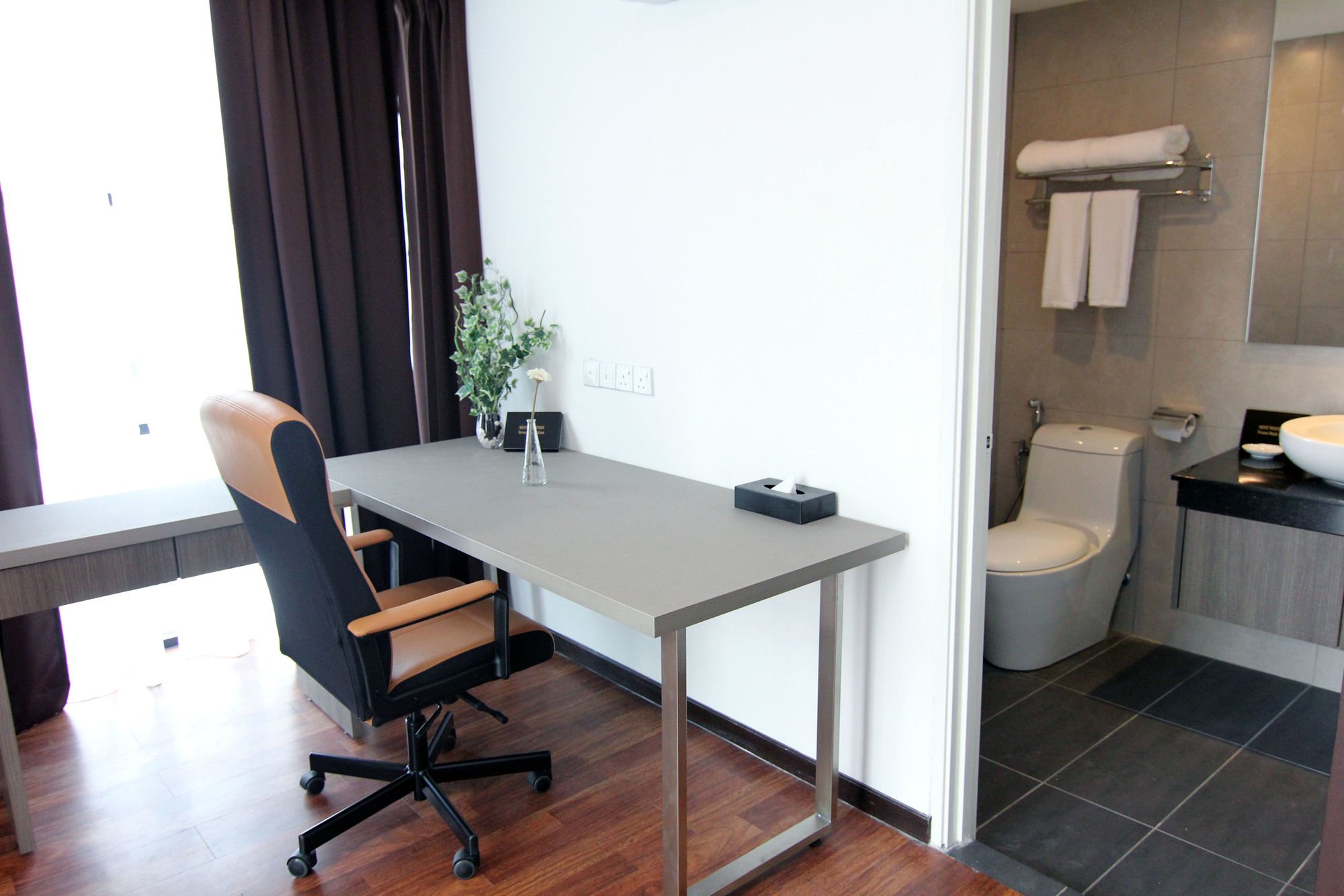 Nexus Regency Suites & Hotel
