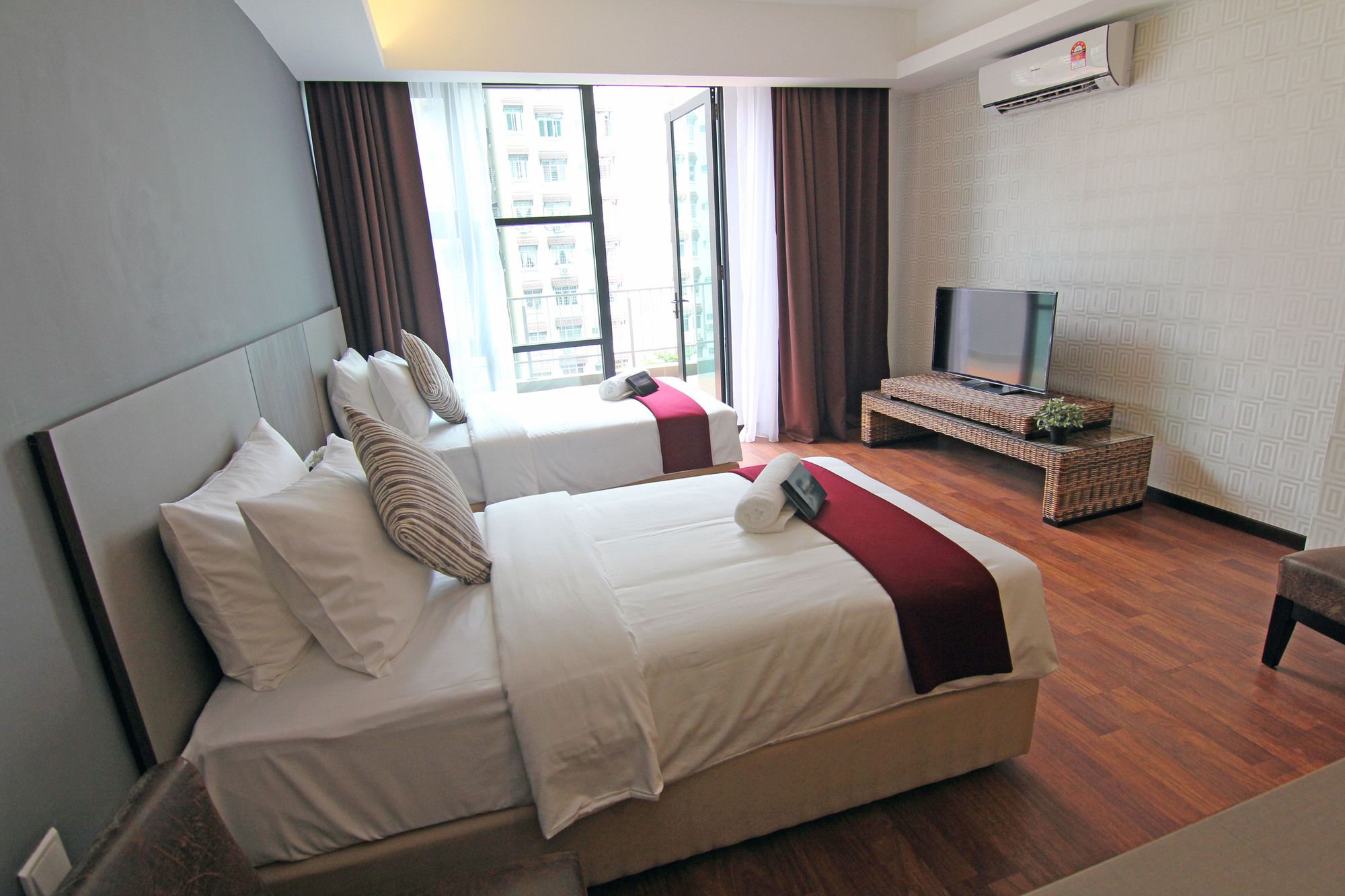 Nexus Regency Suites & Hotel