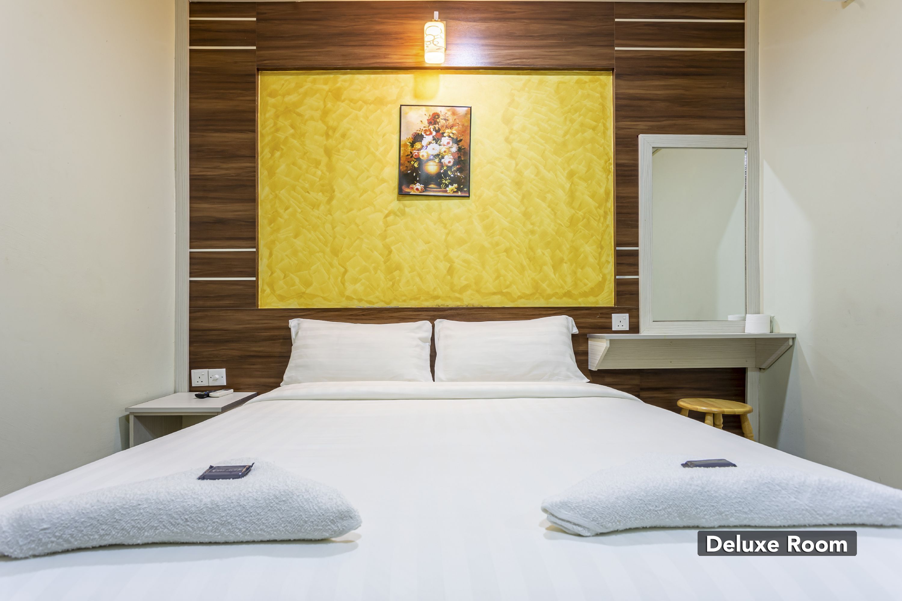 Golden Night Hotel