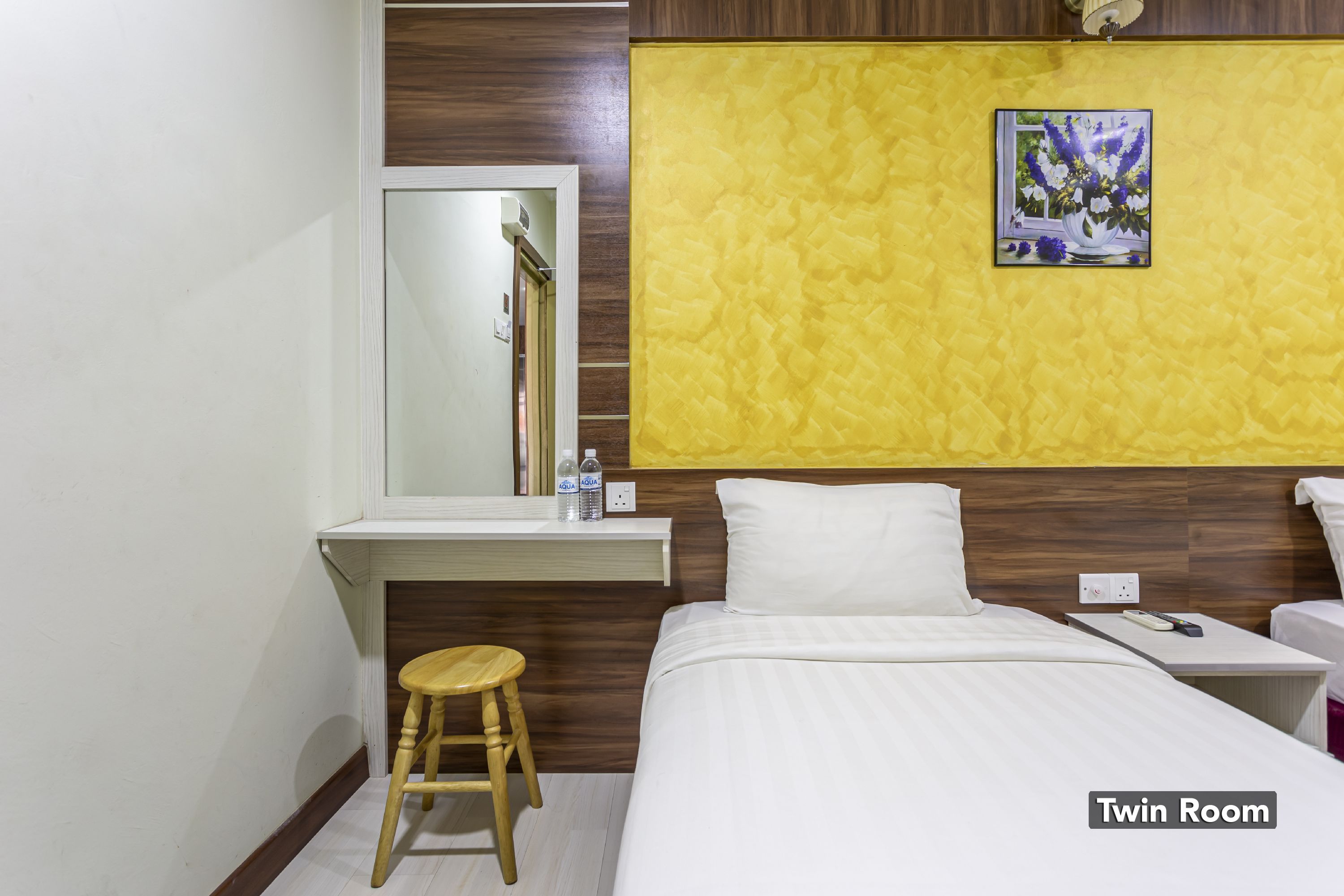 Golden Night Hotel