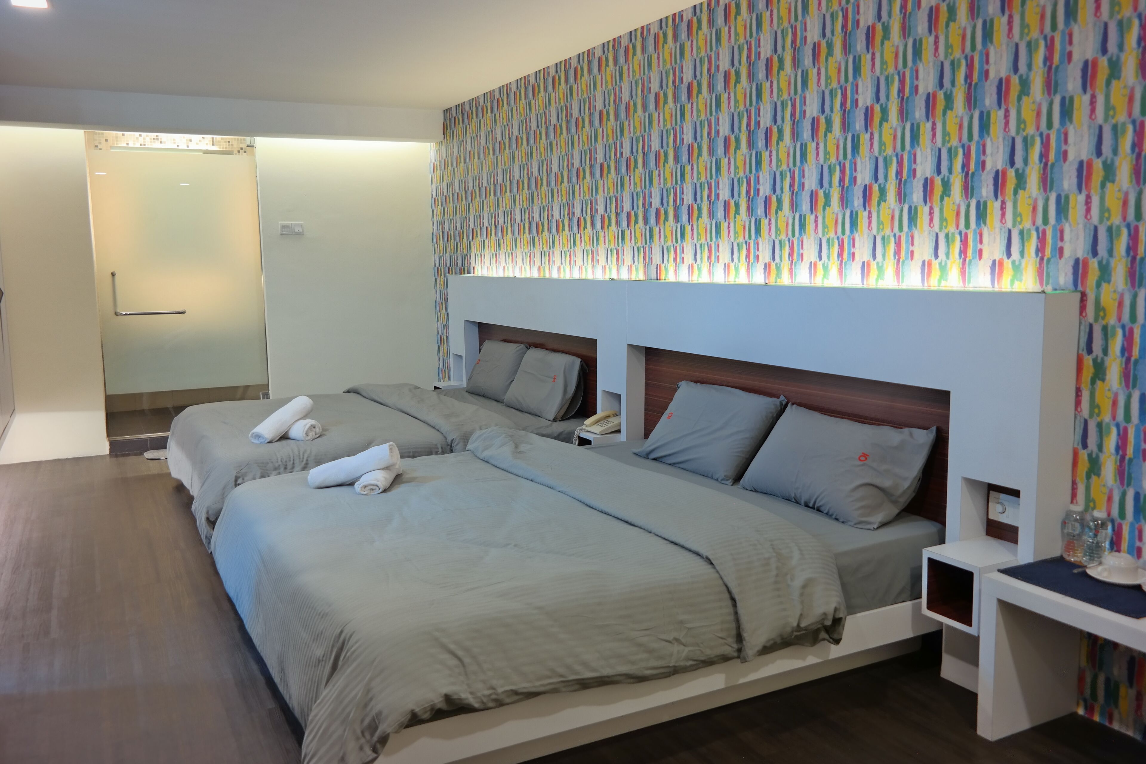 Summer Oscar Boutique Hotel