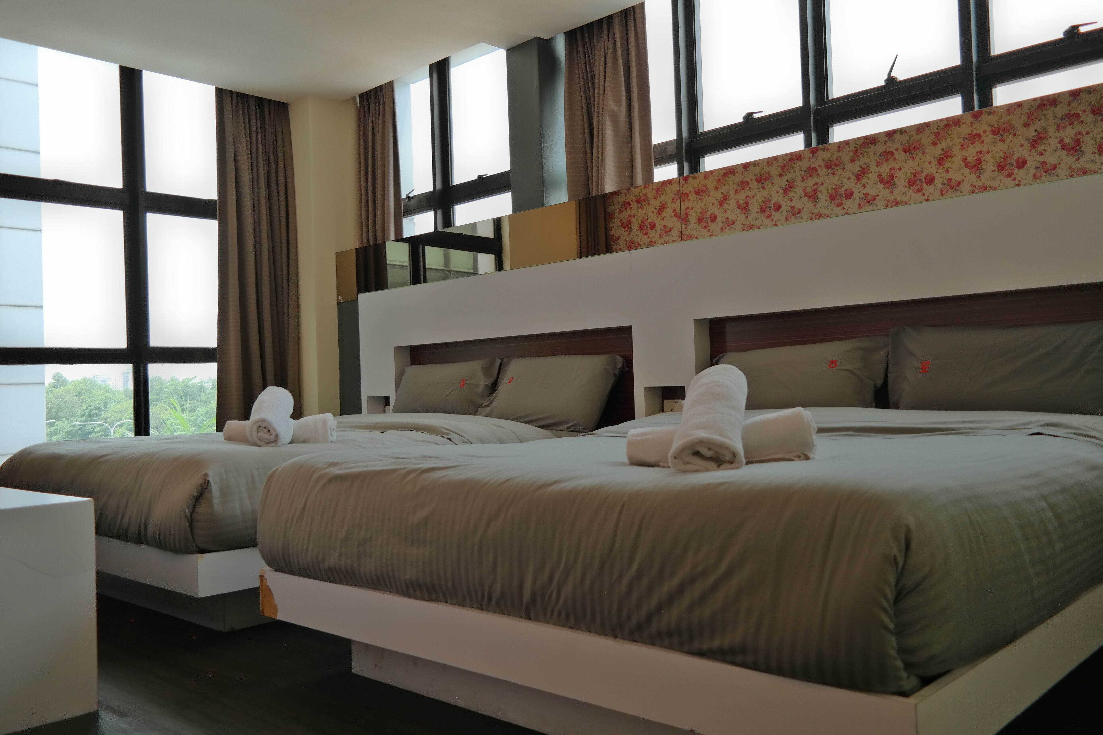 Summer Oscar Boutique Hotel