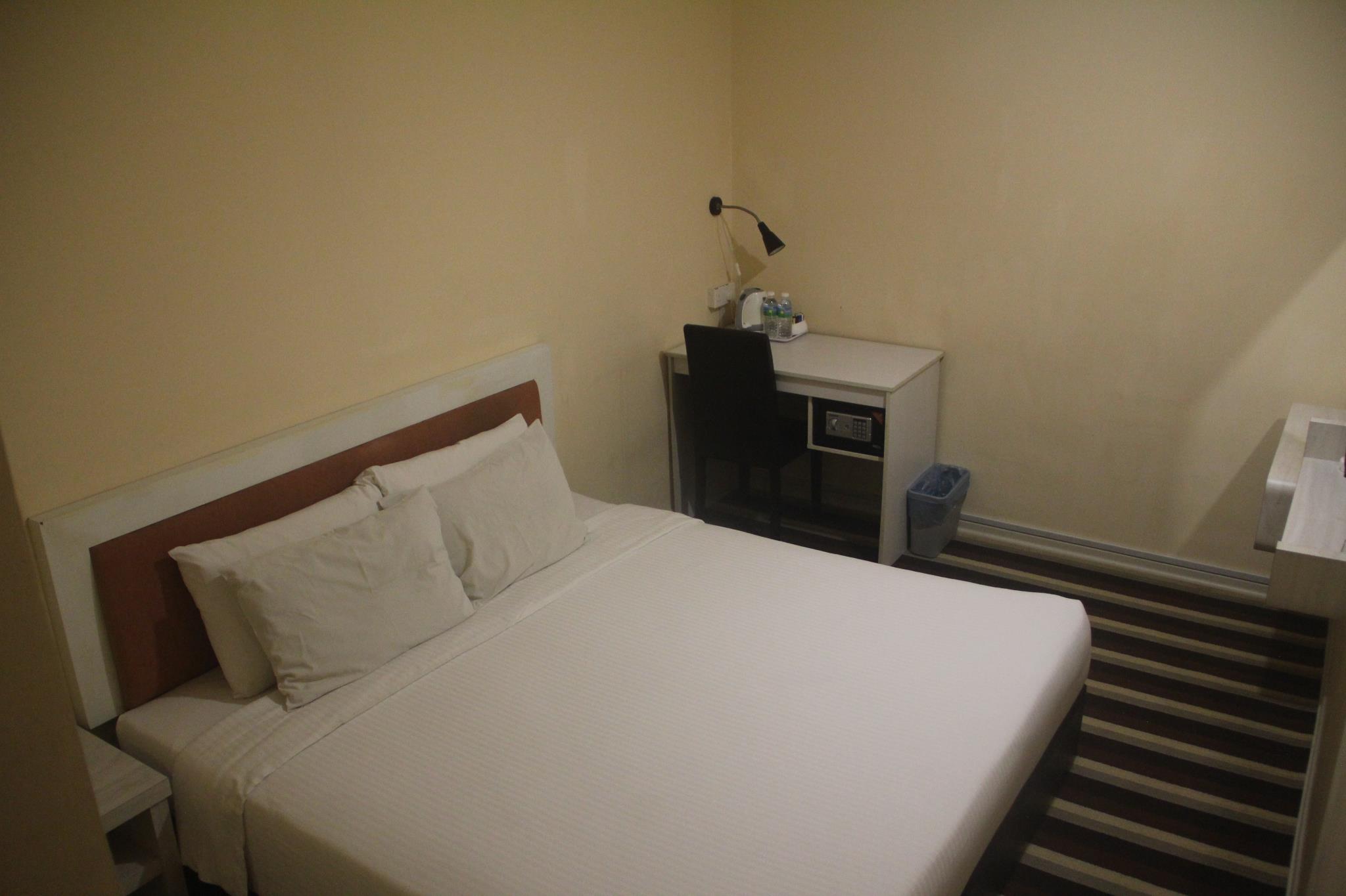 First Residence Hotel