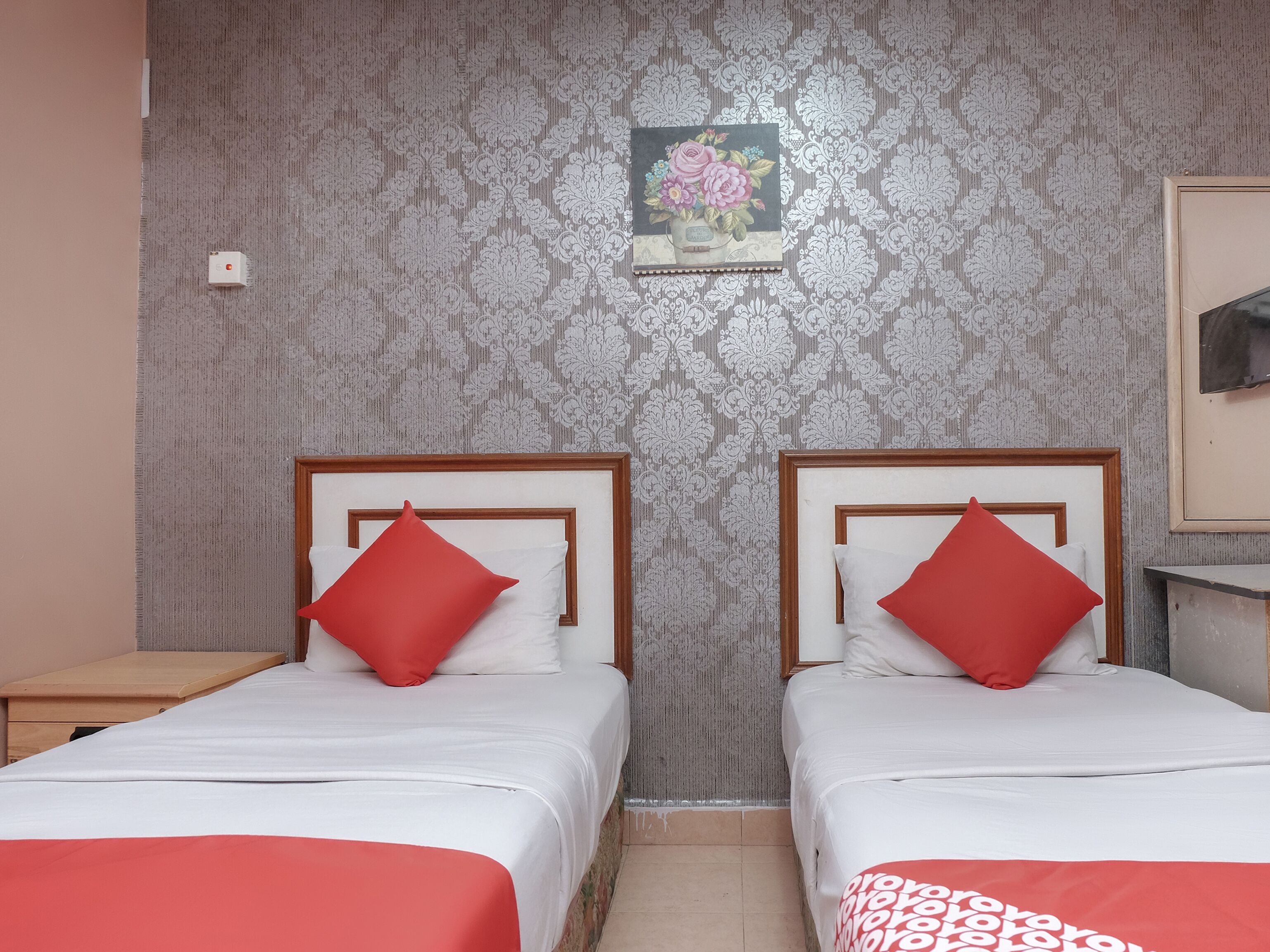 Hotel Tiara by OYO Rooms