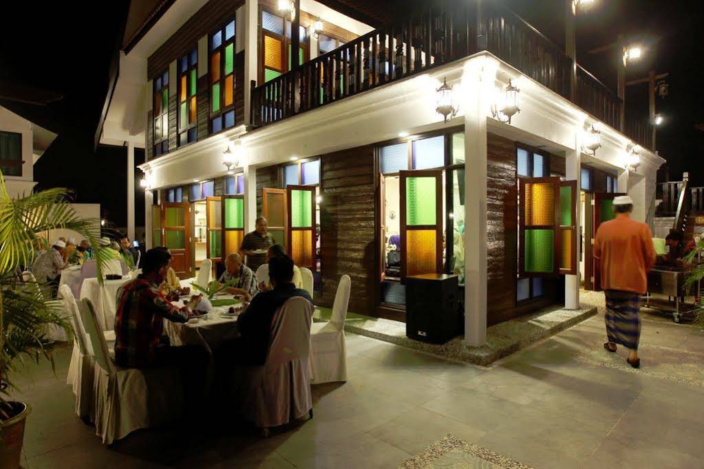 The Manor Beach Resort