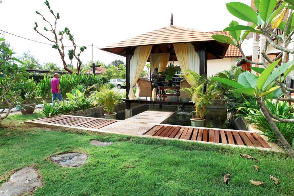 The Manor Beach Resort