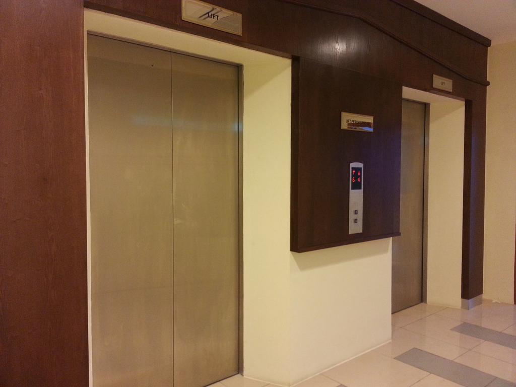 Grand Puteri Hotel