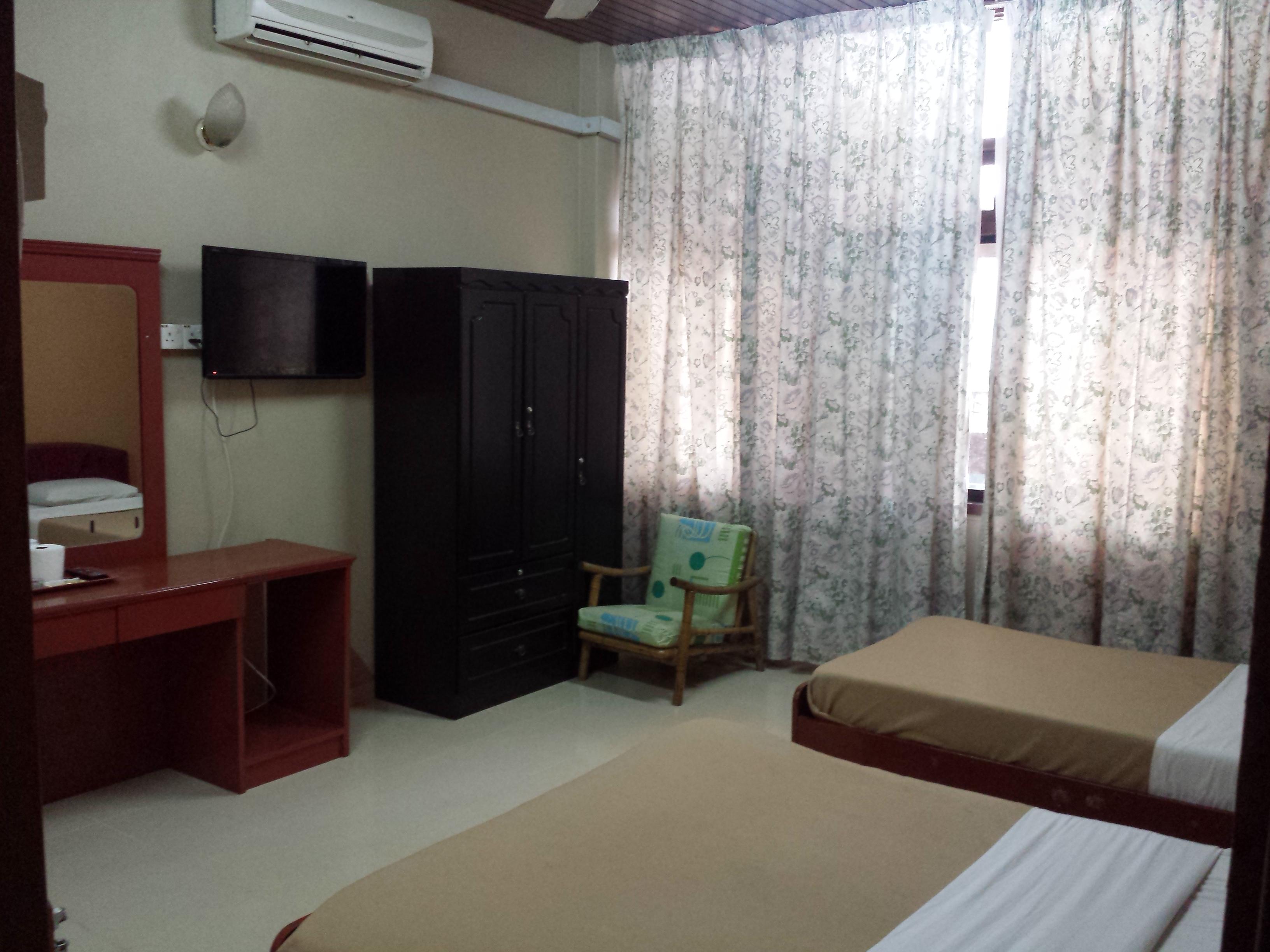 Kenangan Hotel by OYO