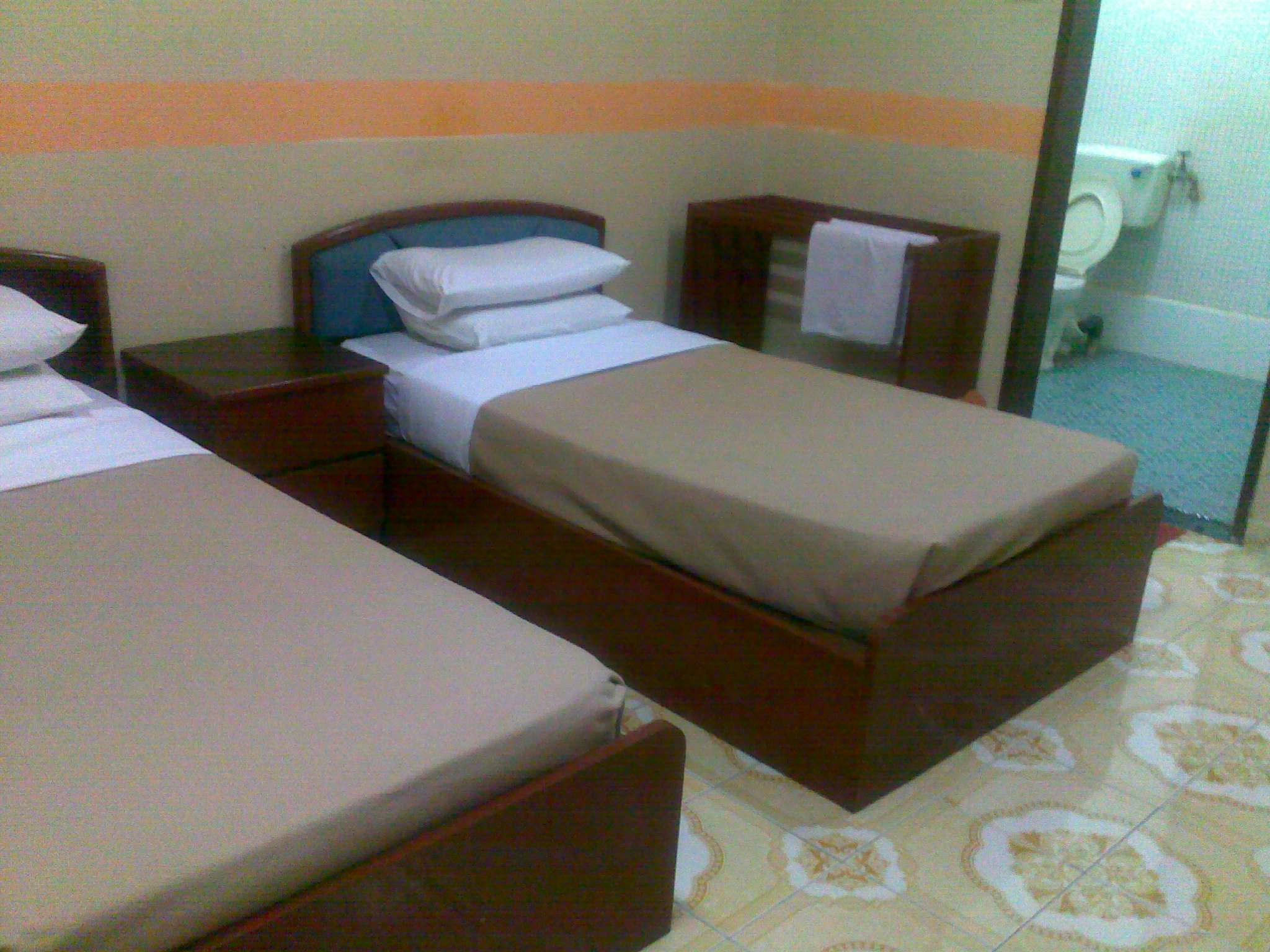 Kenangan Hotel by OYO