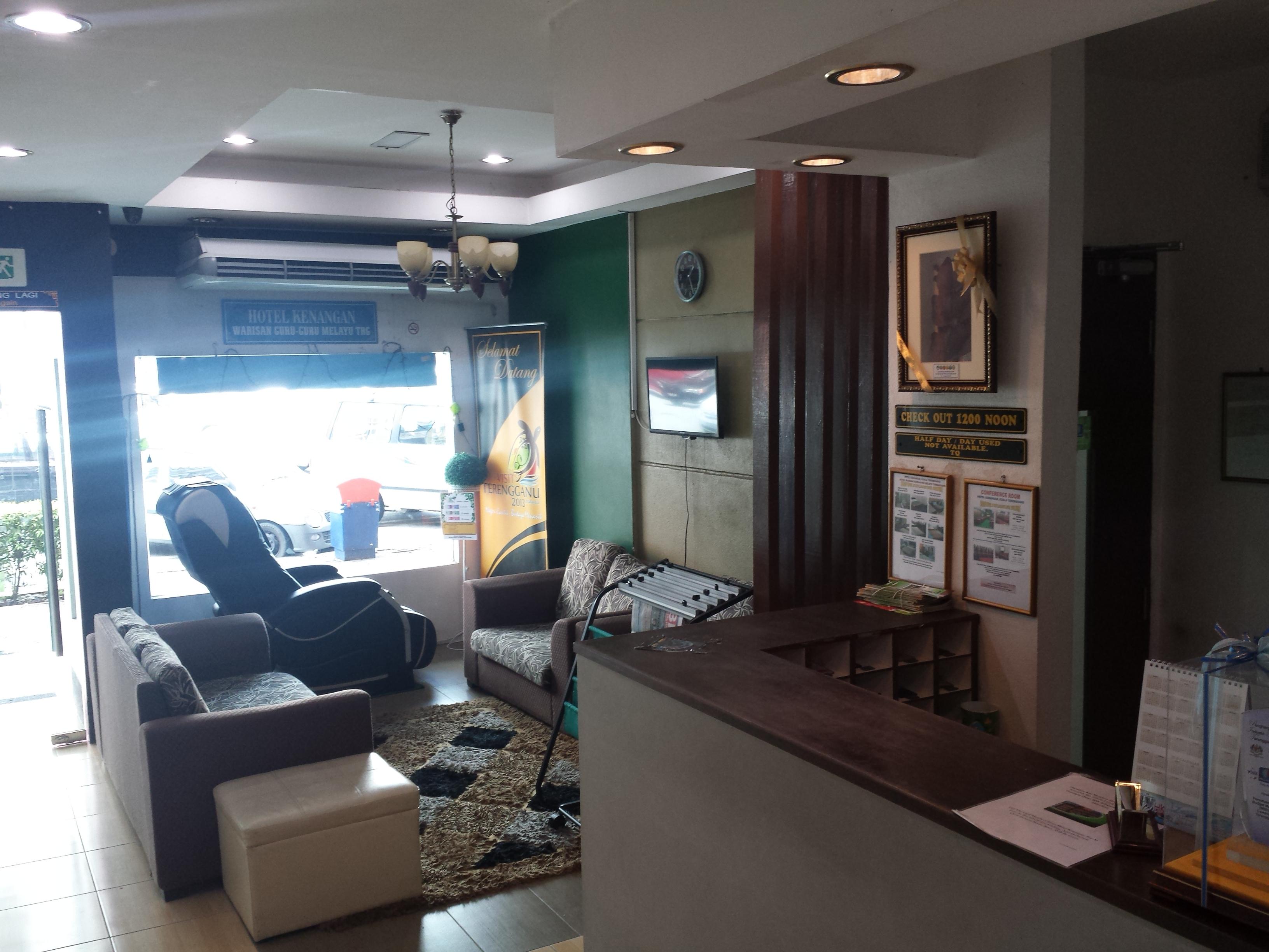 Kenangan Hotel by OYO