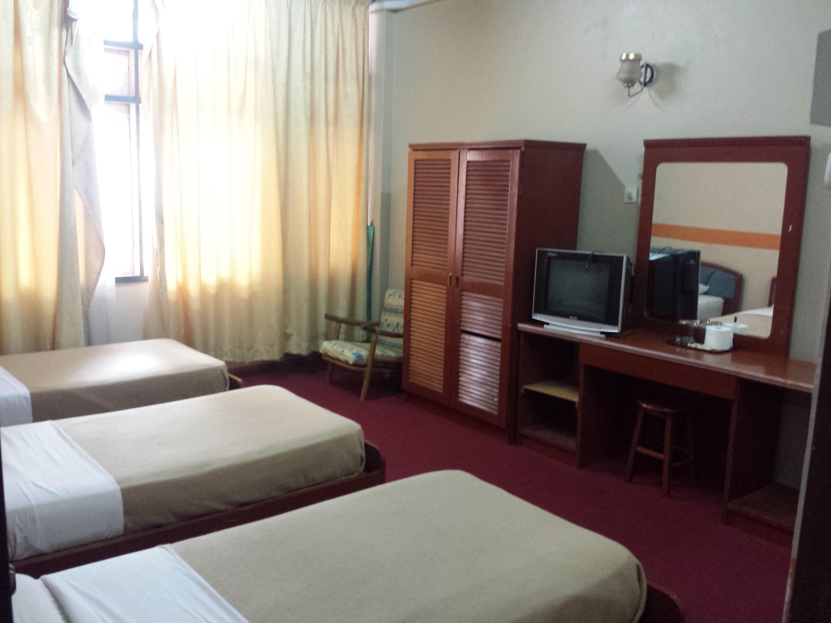 Kenangan Hotel by OYO